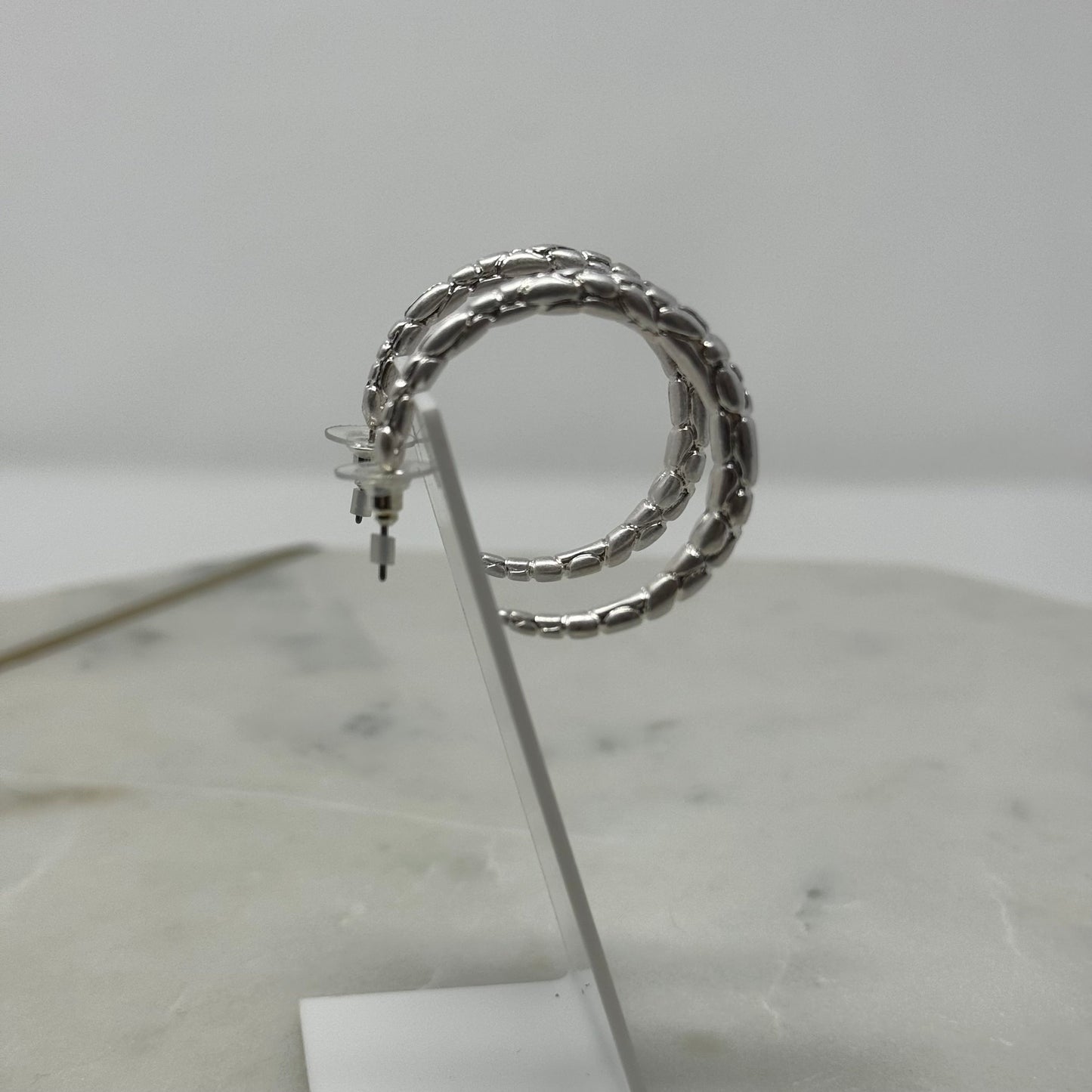 New Pomina Silver Textured Hoop Post Earrings