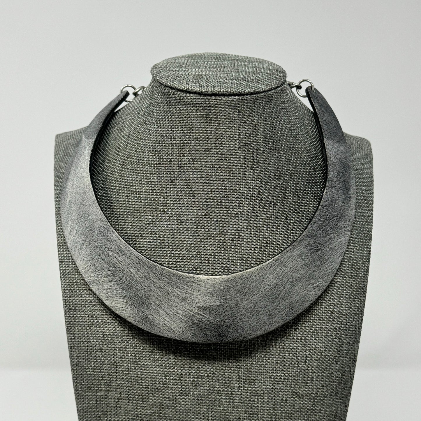 Womens Necklace Boho Collar Statement Suede Round 15” Costume Jewelry