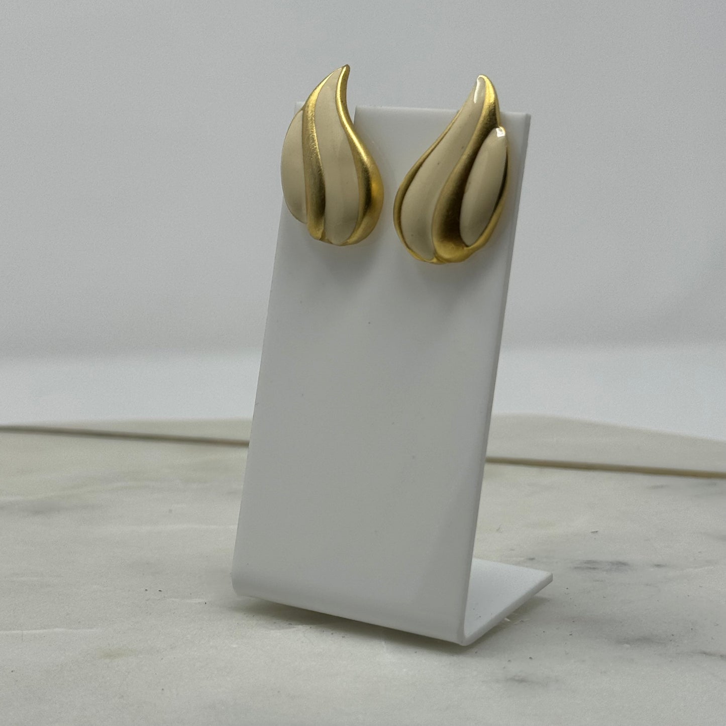 Vintage Gold & Cream Enamel Teardrop Earrings