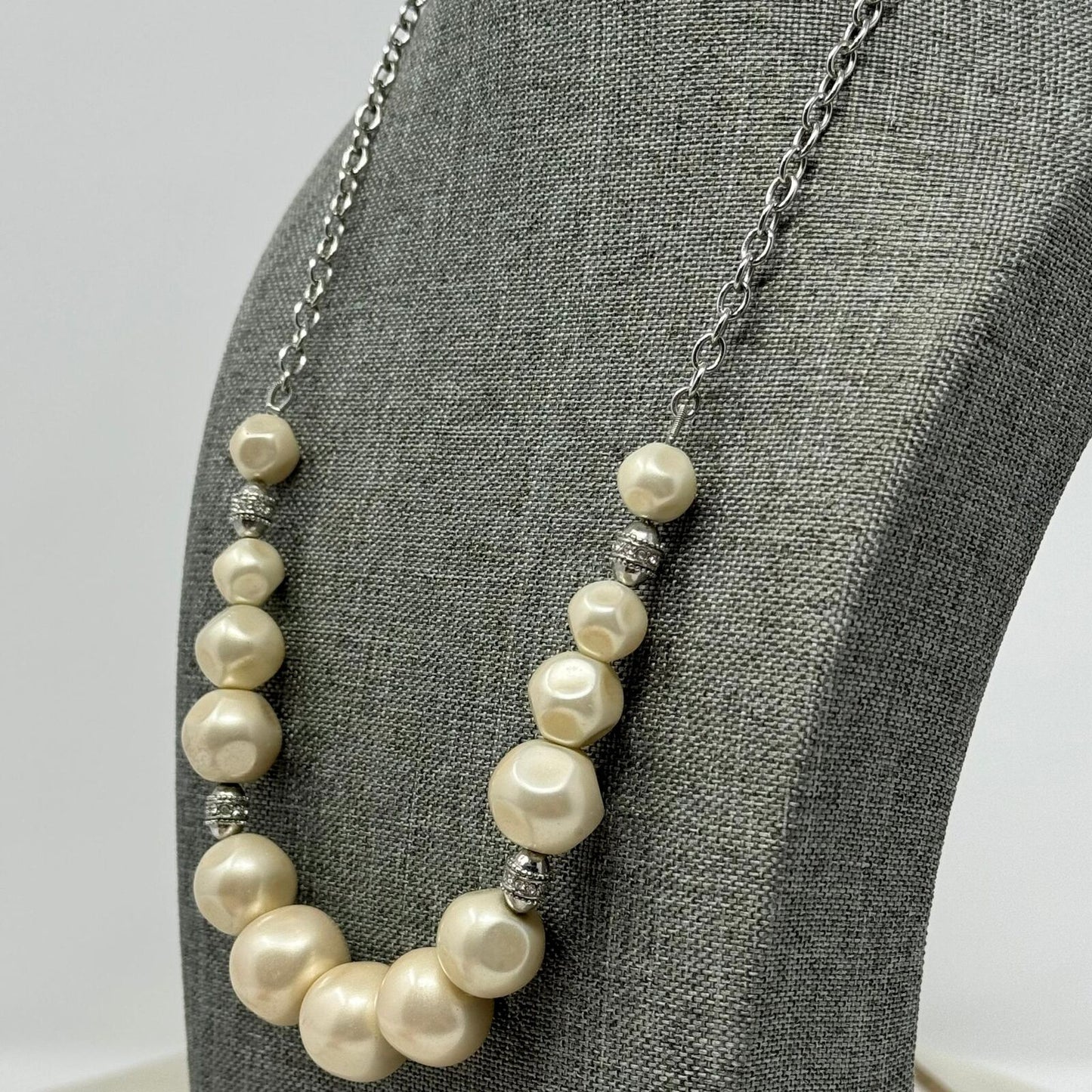 Lia Sophia Necklace Silver Chain Graduated Off White Pearl Rhinestone Accent 18”
