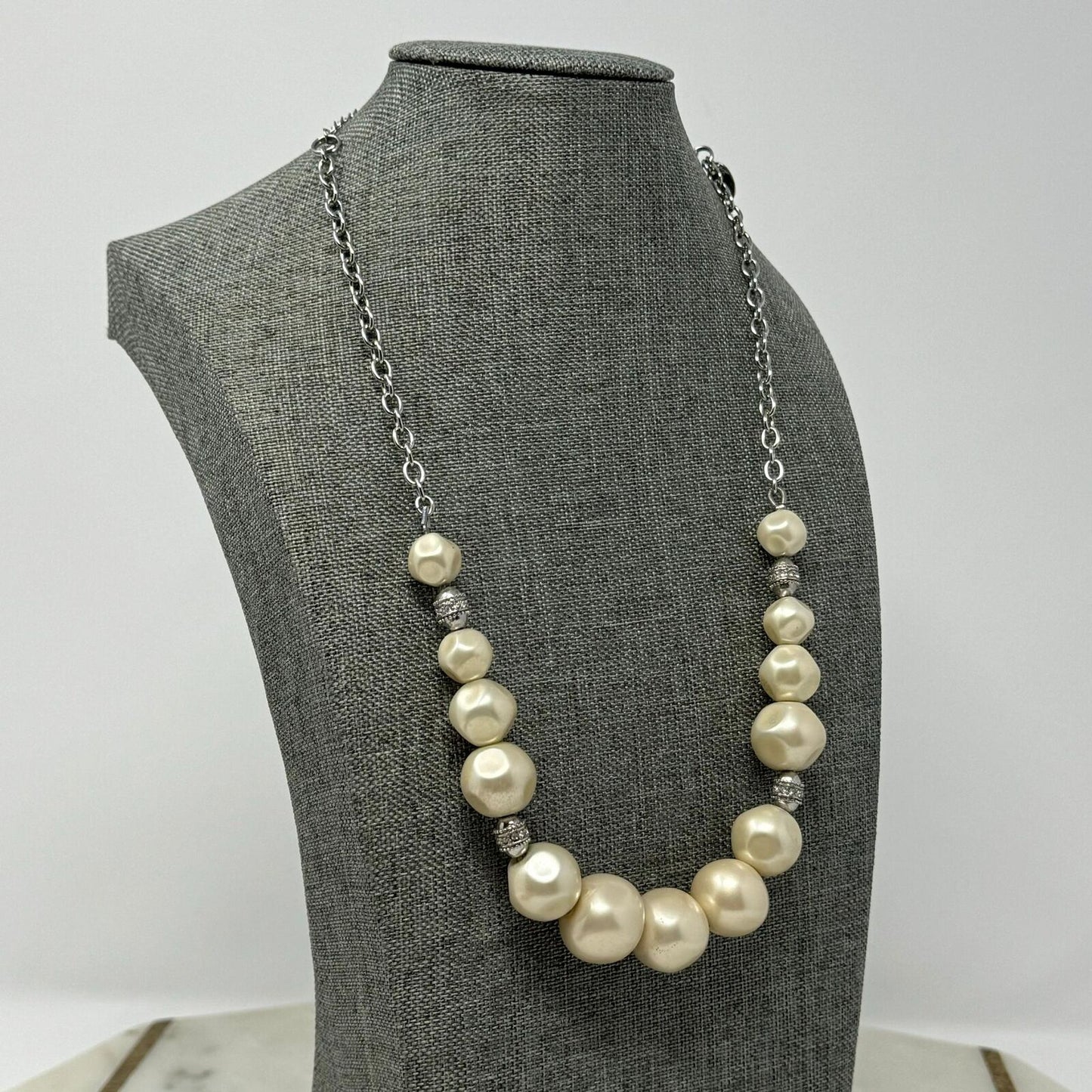 Lia Sophia Necklace Silver Chain Graduated Off White Pearl Rhinestone Accent 18”