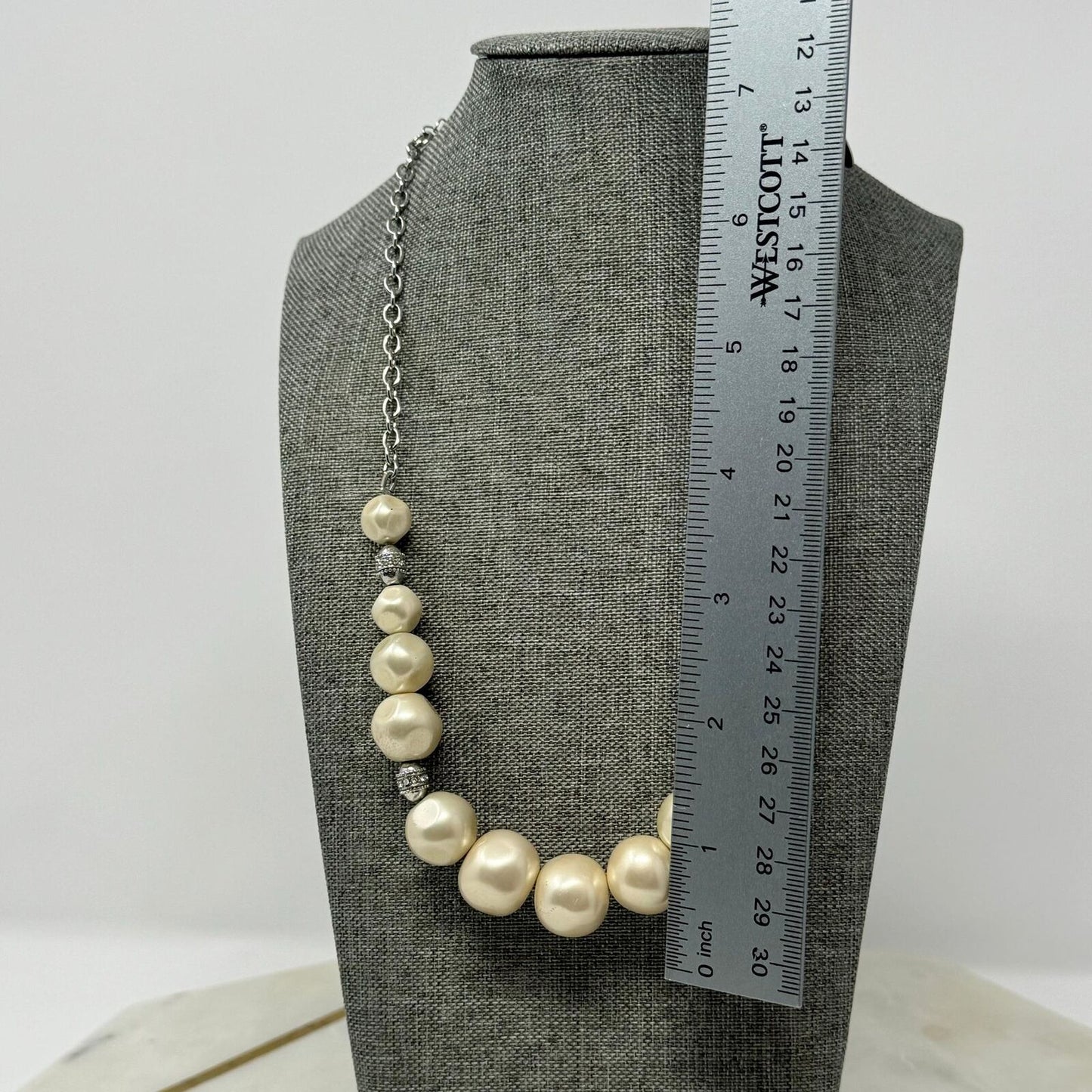 Lia Sophia Necklace Silver Chain Graduated Off White Pearl Rhinestone Accent 18”