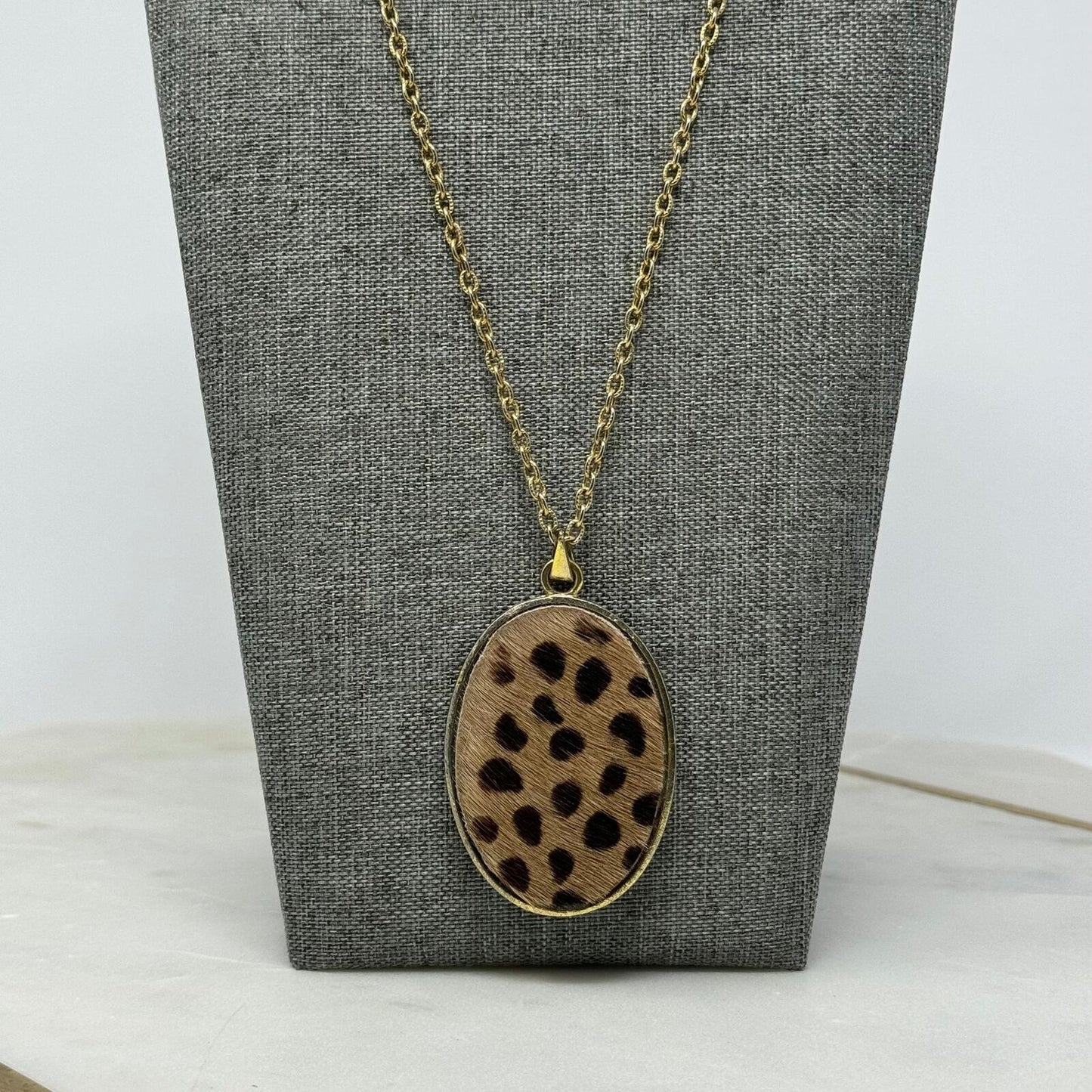 Gold Chain Oval Fur Pendant Necklace Leopard Print Minimal Boho Simple 21”