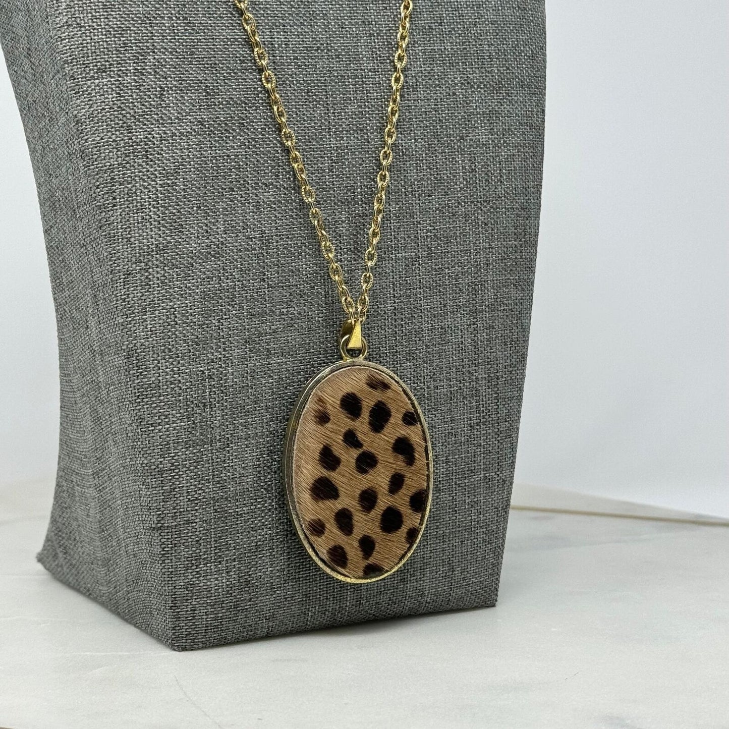 Gold Chain Oval Fur Pendant Necklace Leopard Print Minimal Boho Simple 21”