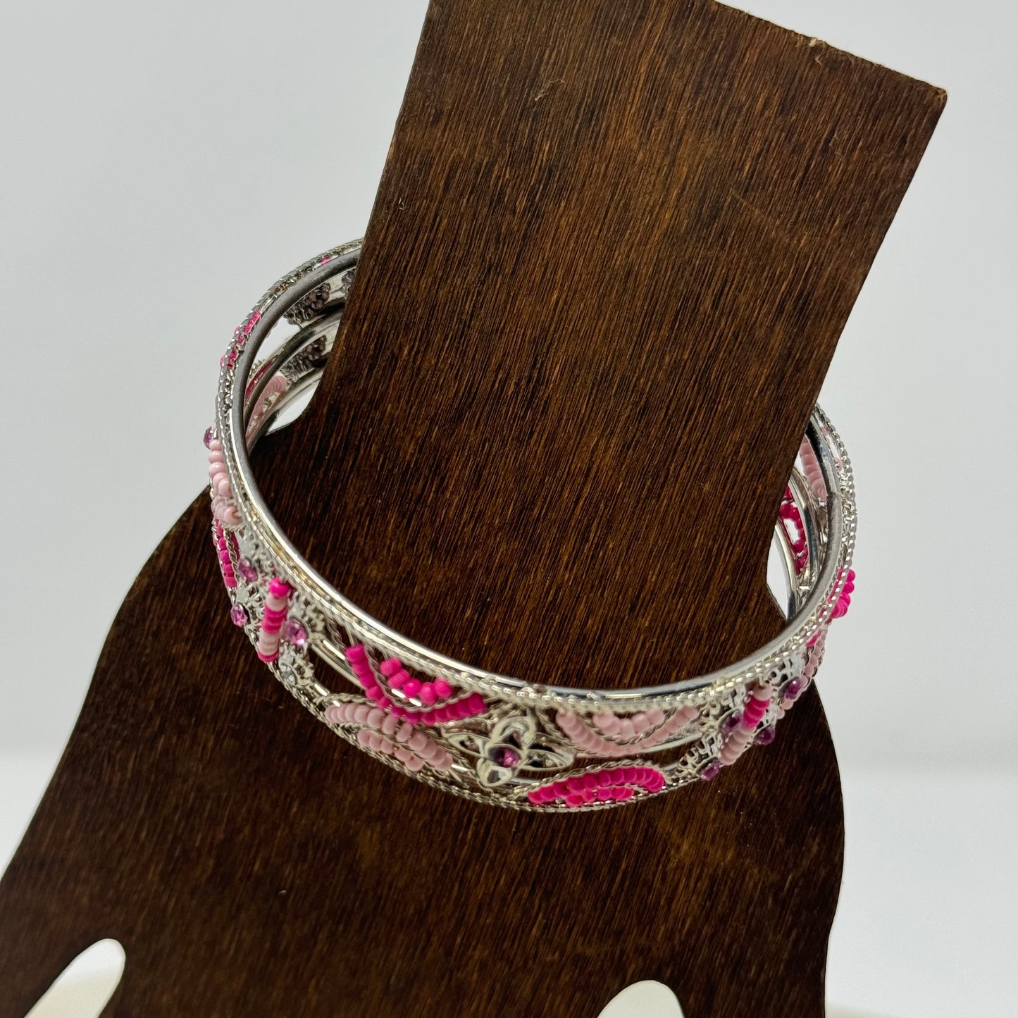 Elegant Pink Beaded Bracelet with Floral Design - Trendy Handmade Boho Fashion Jewelry