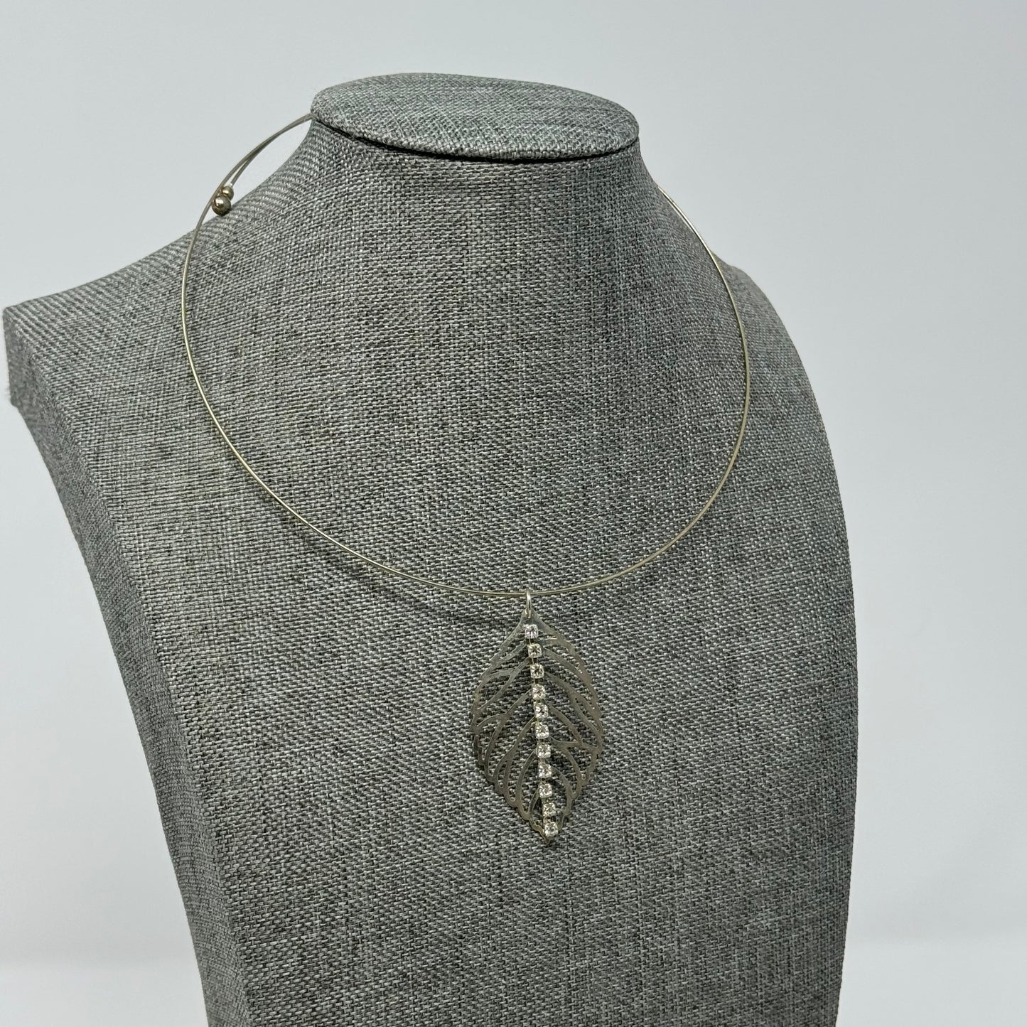 Necklace Collar Statement Silver Tone Leaf Pendant Cable Chain 16”