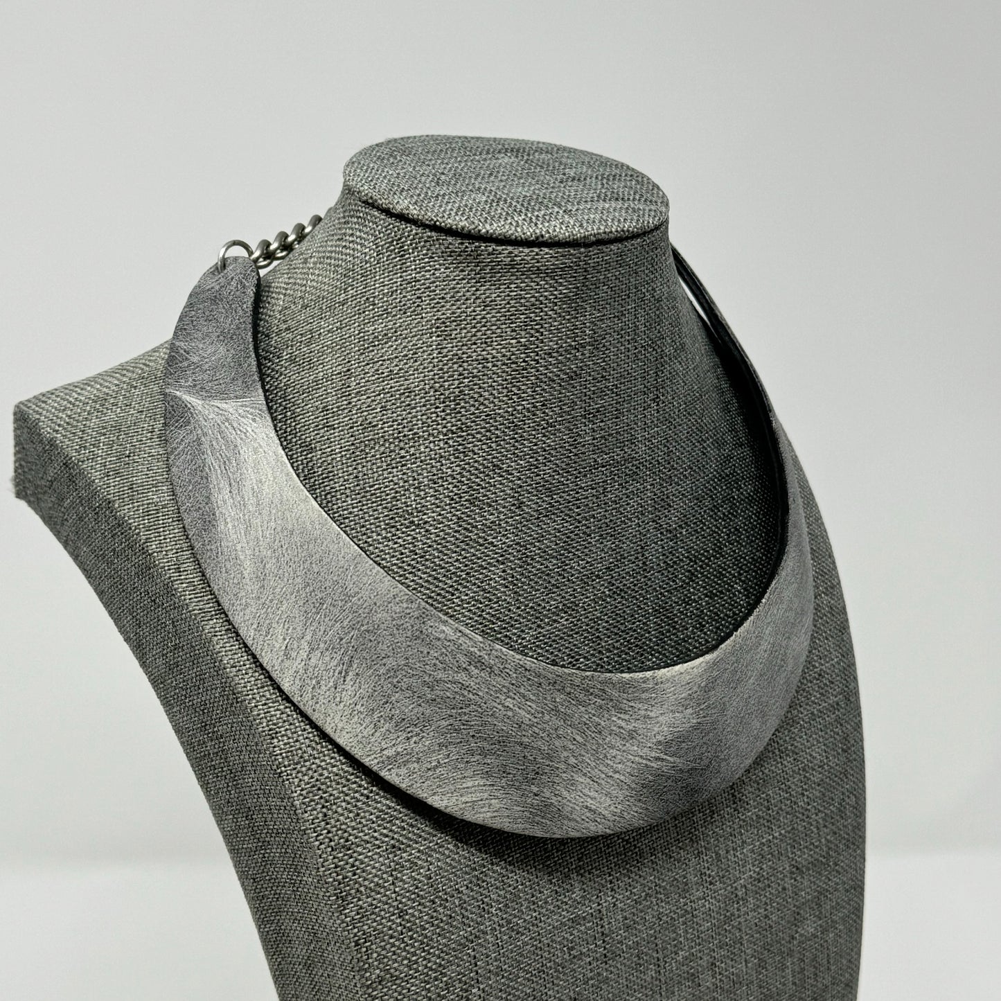 Womens Necklace Boho Collar Statement Suede Round 15” Costume Jewelry