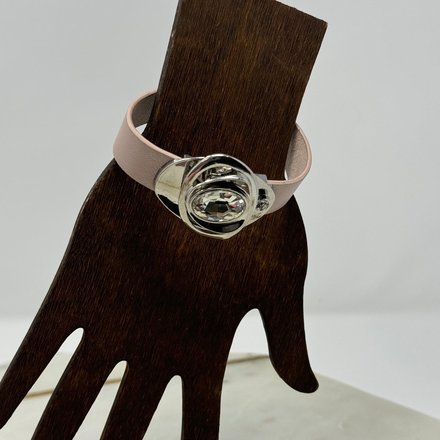 Bracelet Pink Leather Snap Boho Faux Gem Snap Cuff 7 in Costume Jewelry