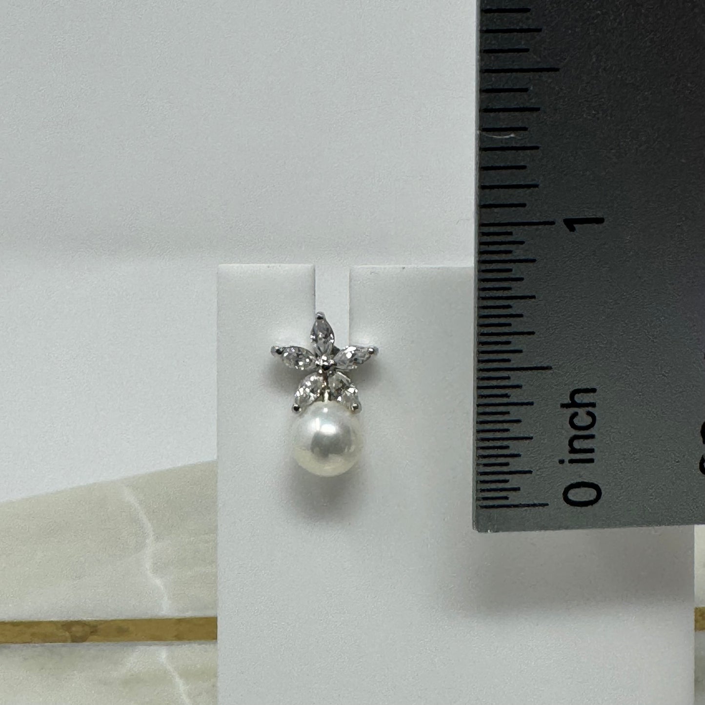 Pearl & Crystal Flower Stud Earrings