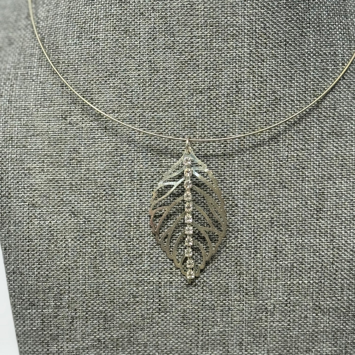Necklace Collar Statement Silver Tone Leaf Pendant Cable Chain 16”