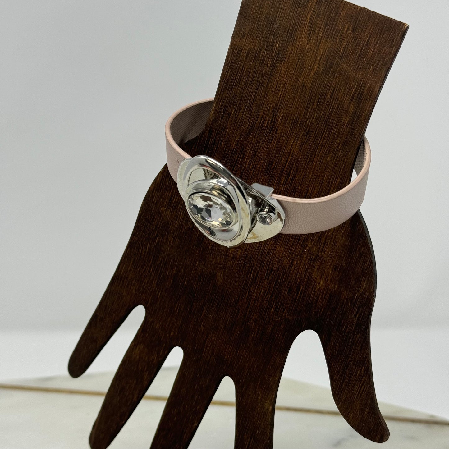 Bracelet Pink Leather Snap Boho Faux Gem Snap Cuff 7 in Costume Jewelry