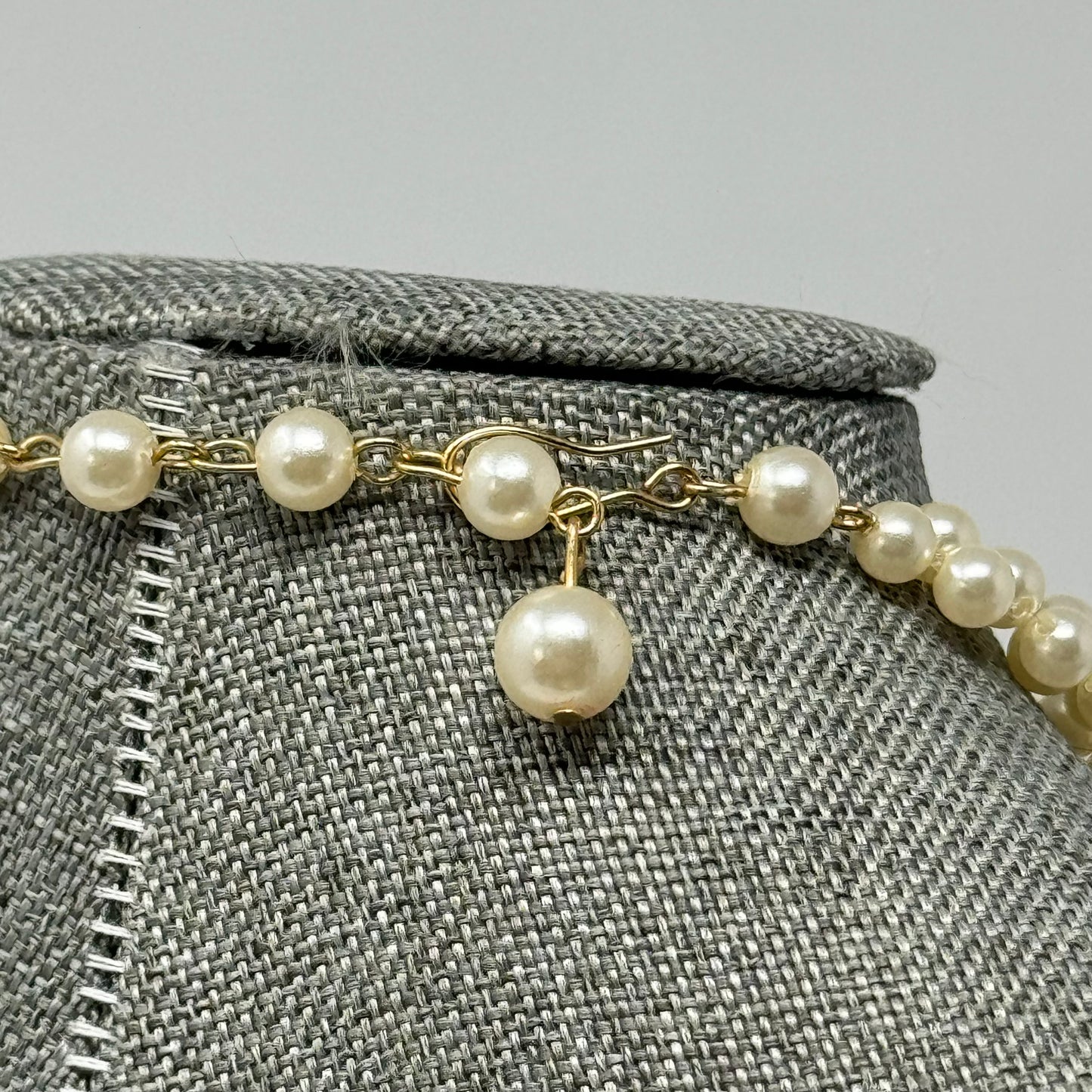Necklace Statement Layered Beaded Strands Pearl Metallic 18 in Costume Jewelry