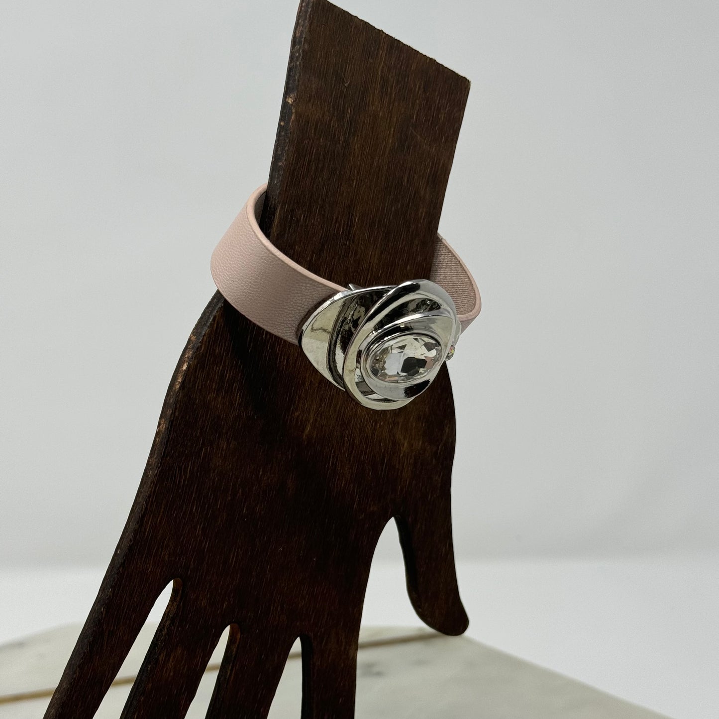 Bracelet Pink Leather Snap Boho Faux Gem Snap Cuff 7 in Costume Jewelry