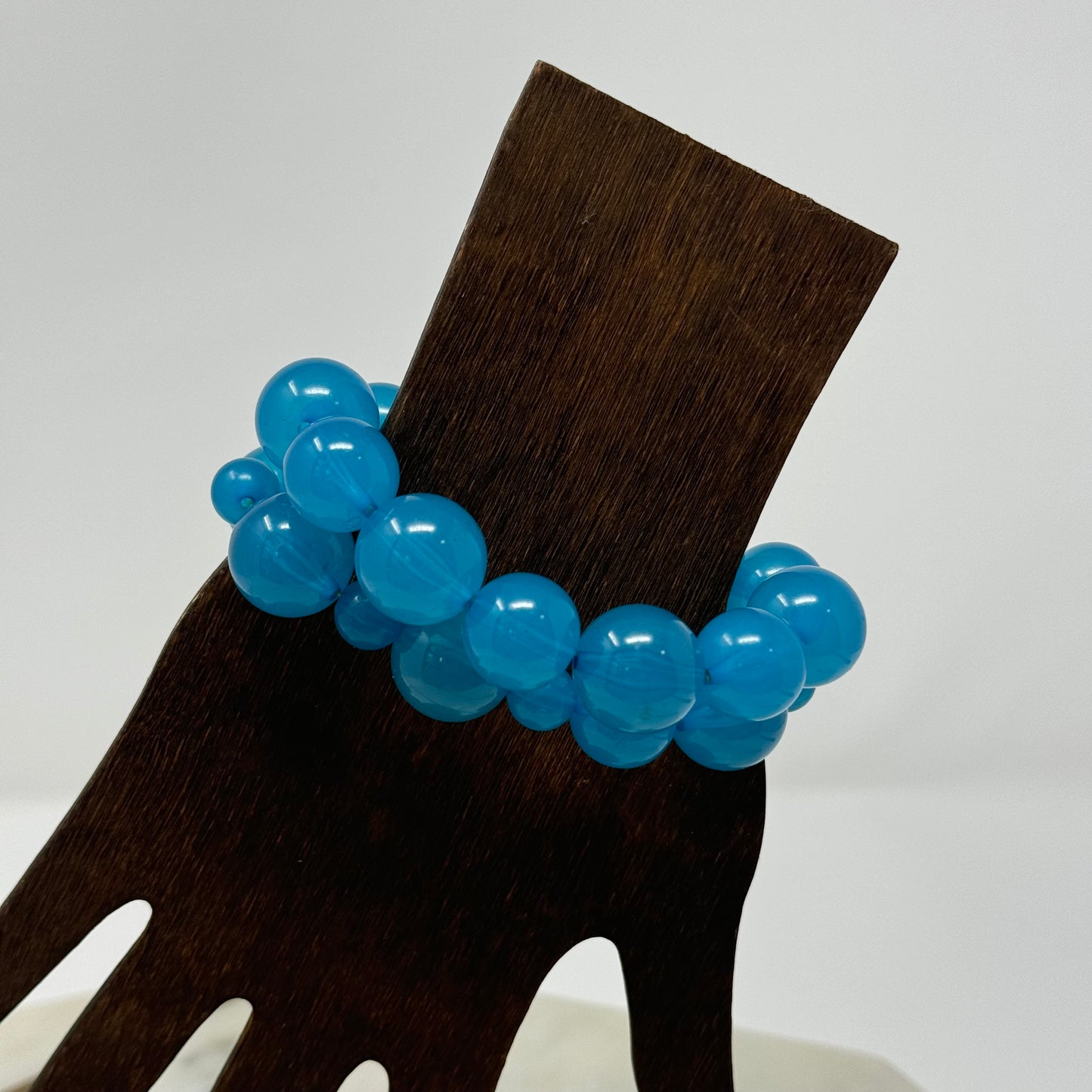 Bracelet Large Bauble Beaded Strands Blue Stretch Bangles 8 in Costume Jewelry
