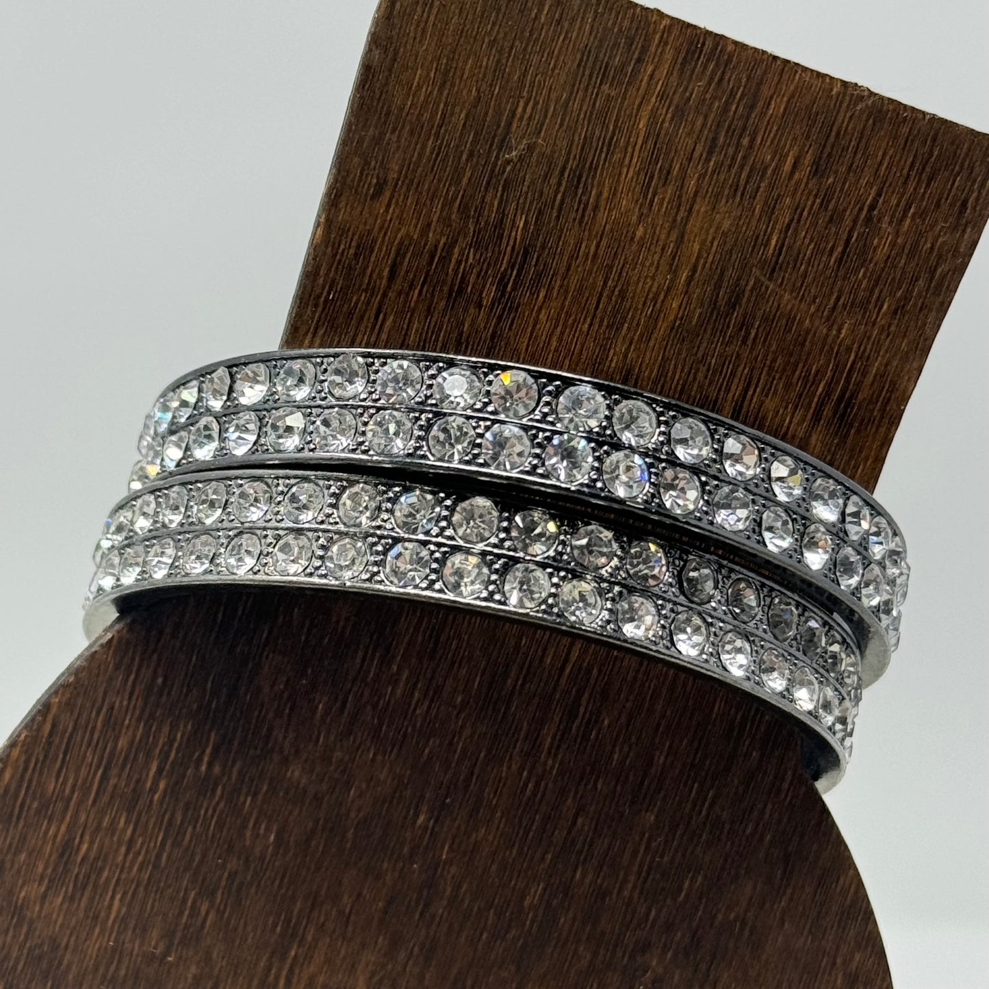Bracelet Classic Silver Tone Rhinestone Inlay Metal Bangle Set 7.75 in Costume Jewelry