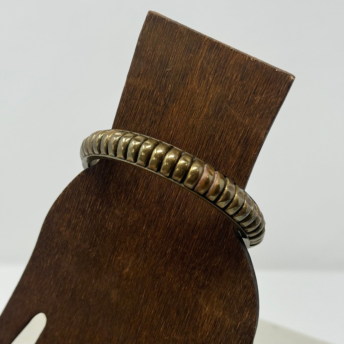 Bracelet Boho Southwest Brass Tone Metal Bangle 9 in Costume Jewelry