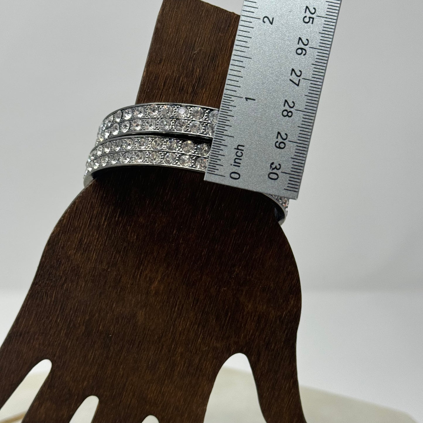 Bracelet Classic Silver Tone Rhinestone Inlay Metal Bangle Set 7.75 in Costume Jewelry