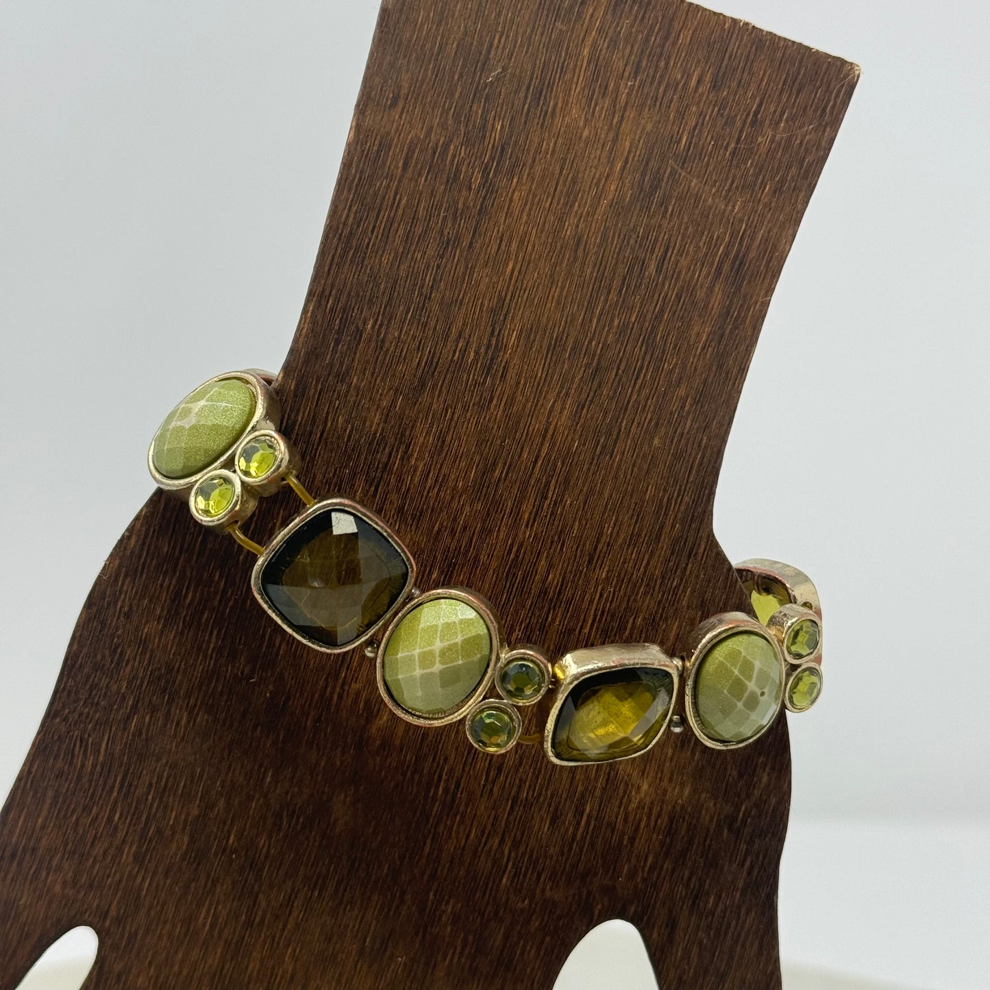 Bracelet Green Boho Faux Gem Segmented Links Stretch Cuff Bangle 7 in Costume Jewelry
