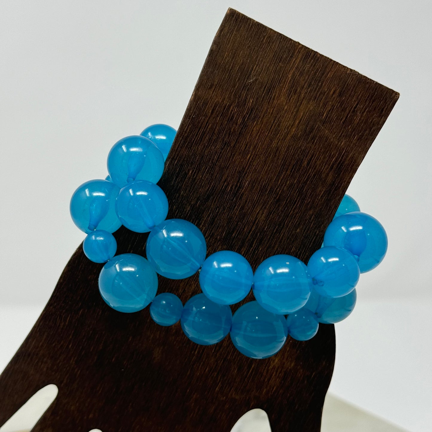 Bracelet Large Bauble Beaded Strands Blue Stretch Bangles 8 in Costume Jewelry
