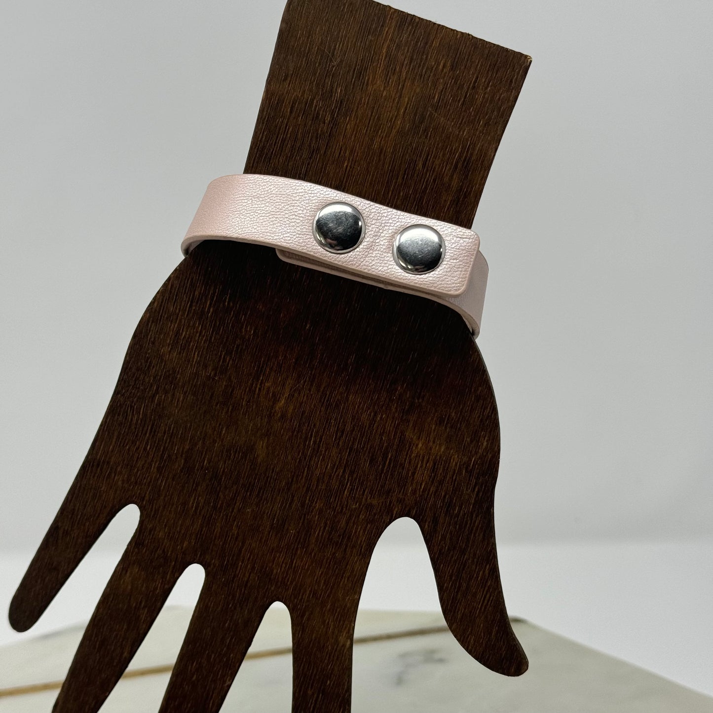Bracelet Pink Leather Snap Boho Faux Gem Snap Cuff 7 in Costume Jewelry
