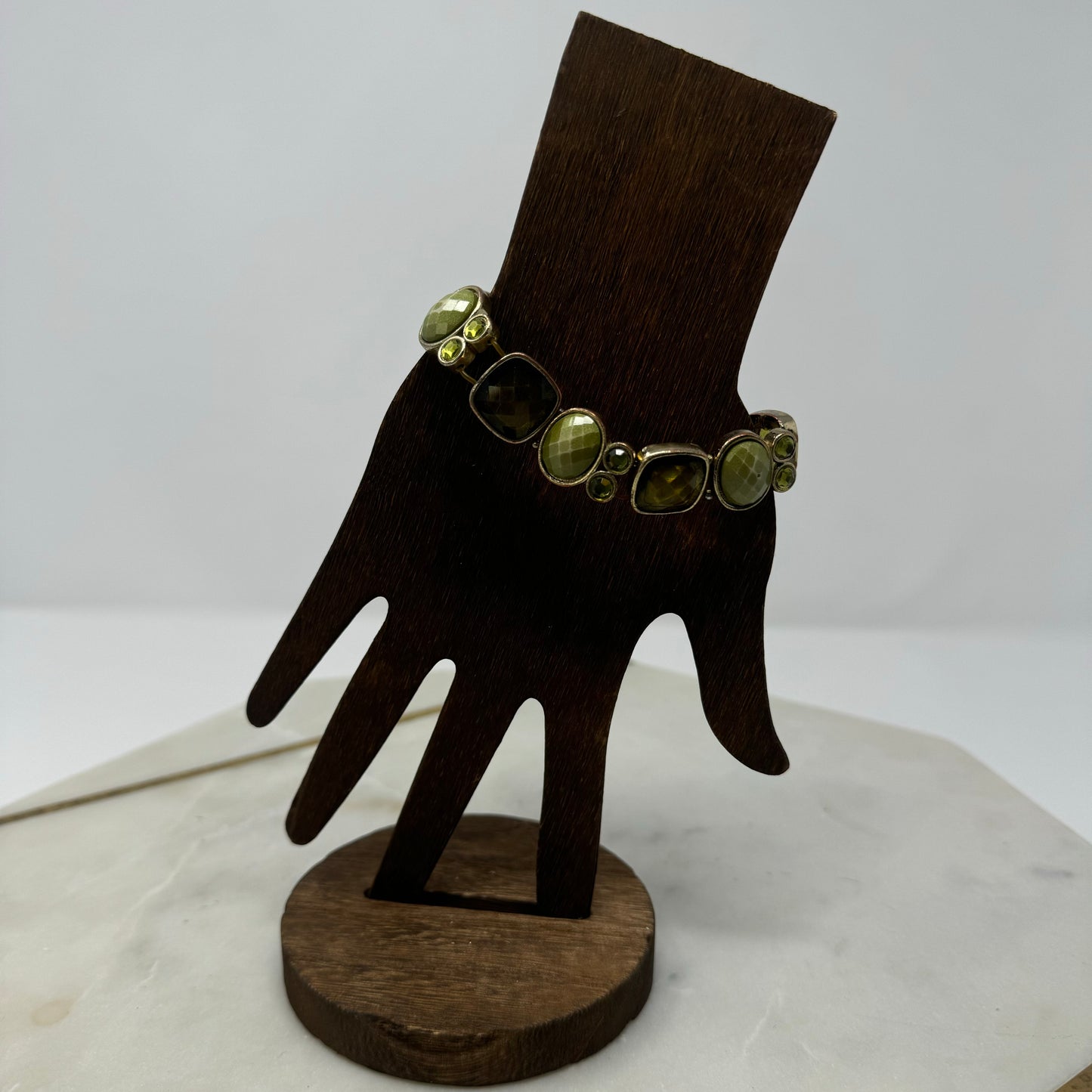 Bracelet Green Boho Faux Gem Segmented Links Stretch Cuff Bangle 7 in Costume Jewelry