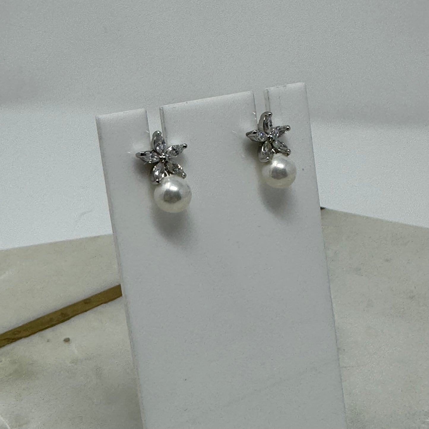 Pearl & Crystal Flower Stud Earrings