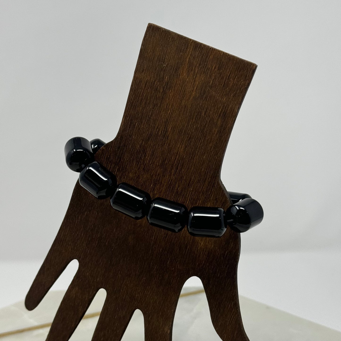 Bracelet Chunky Modern Black Cylindrical Beads Shiny Stretch Bangle 9 in Costume Jewelry