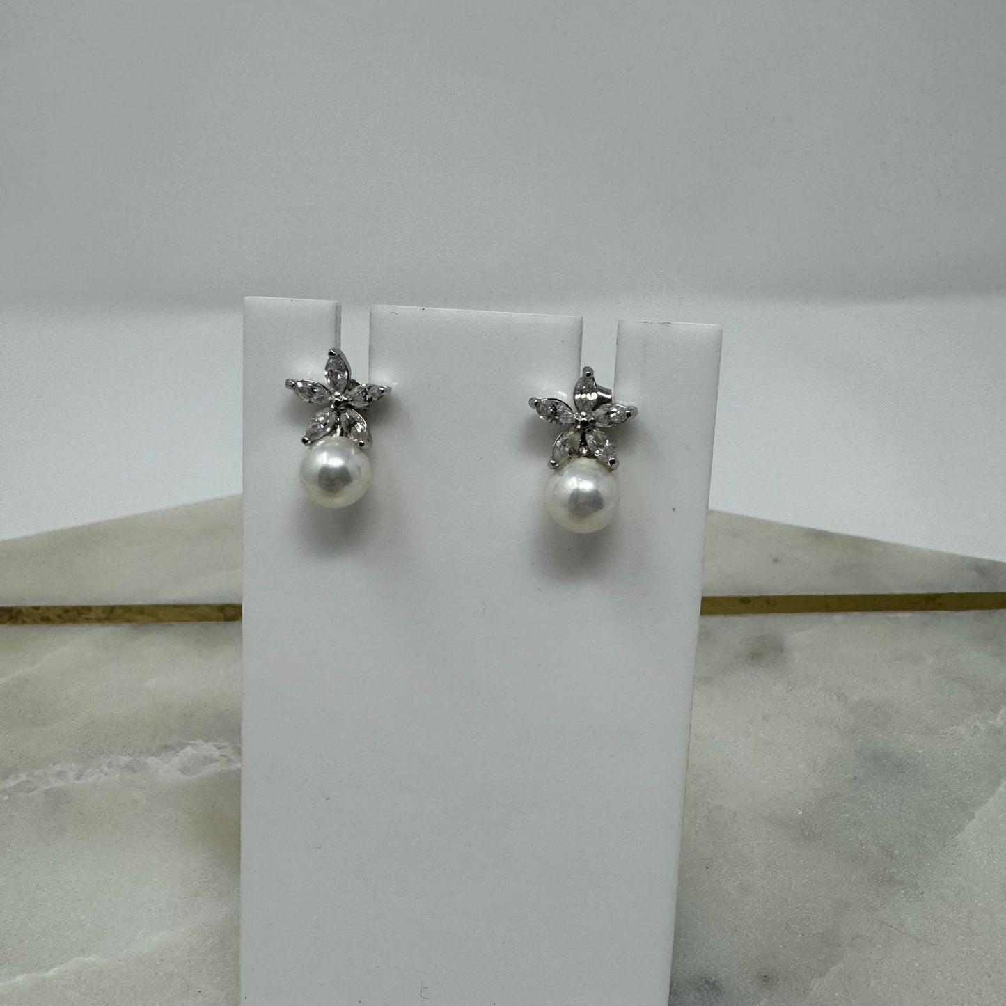 Pearl & Crystal Flower Stud Earrings