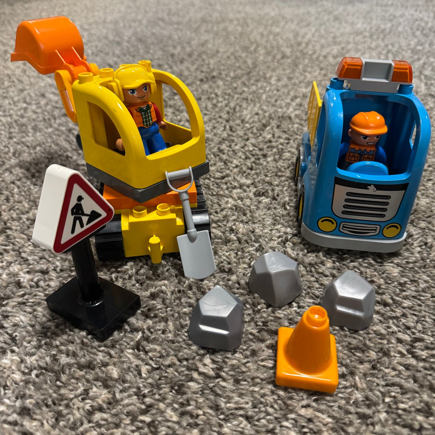 Duplo Lego Construction Vehicles Figures & Accessories