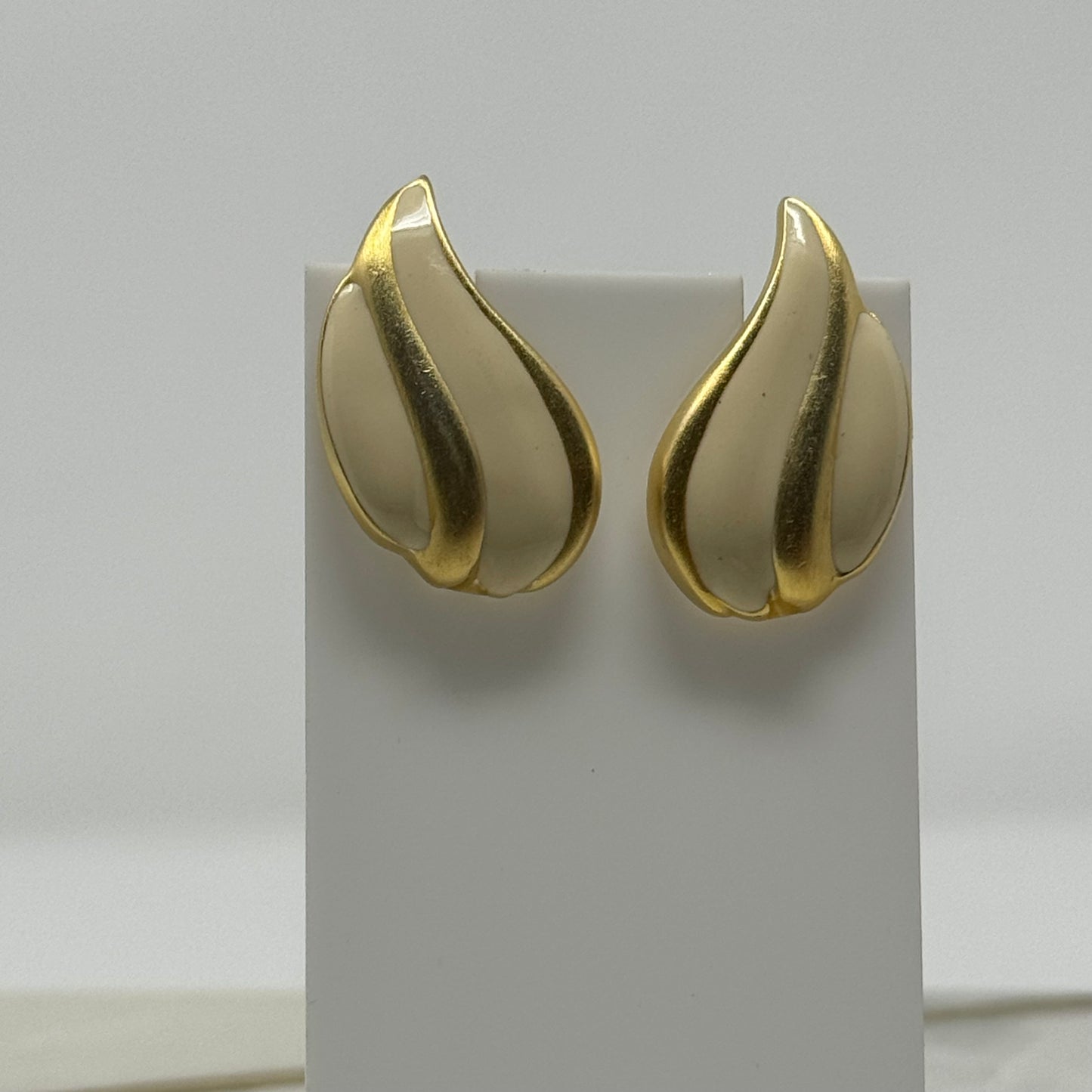 Vintage Gold & Cream Enamel Teardrop Earrings