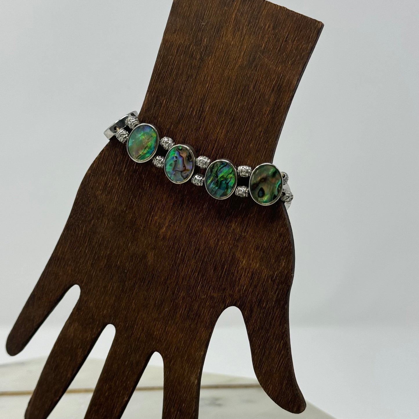 Bracelet Beachy Freshwater Pearl Beaded Metallic Mother Of Pearl Green 7 in