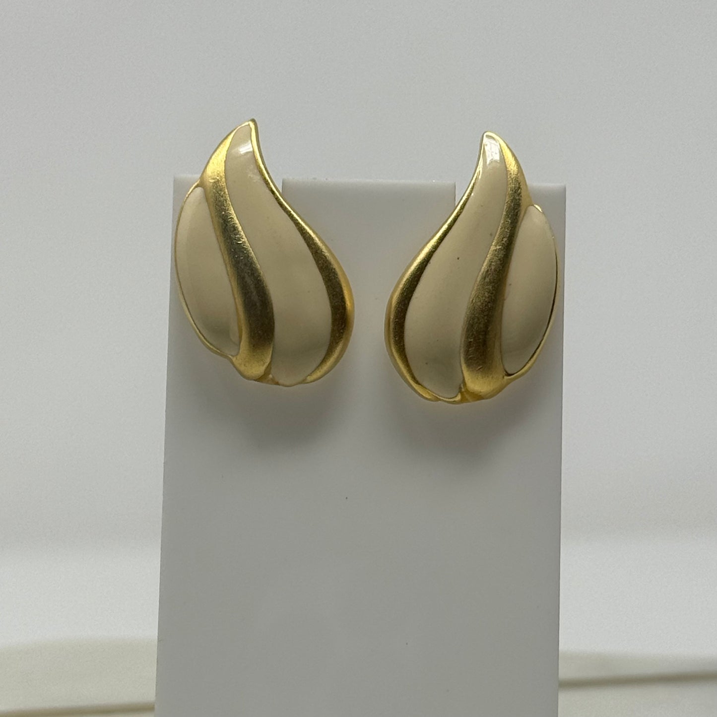 Vintage Gold & Cream Enamel Teardrop Earrings
