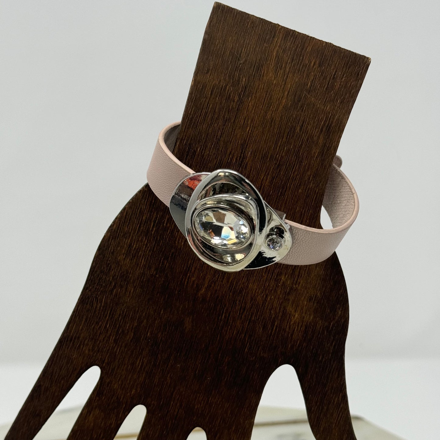 Bracelet Pink Leather Snap Boho Faux Gem Snap Cuff 7 in Costume Jewelry
