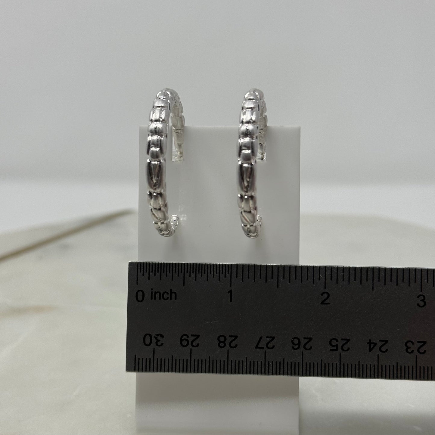 New Pomina Silver Textured Hoop Post Earrings