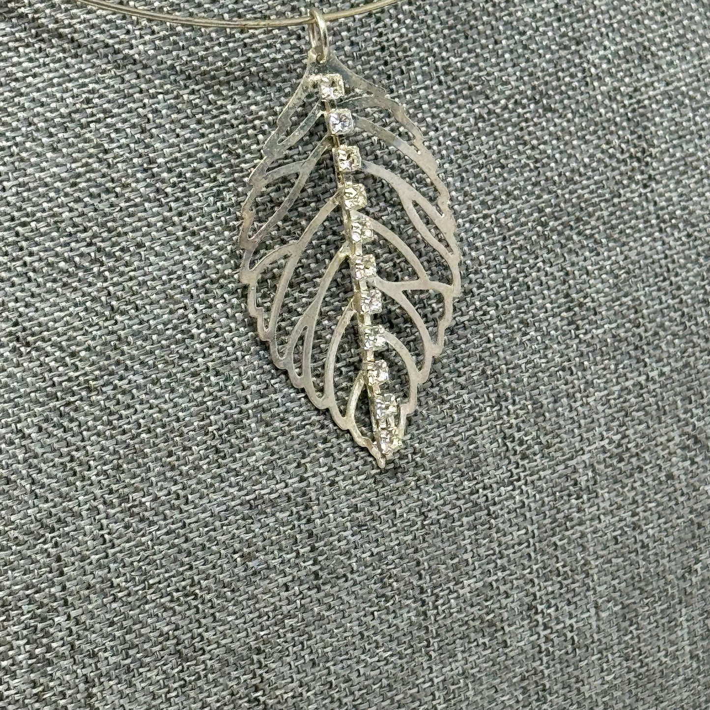 Necklace Collar Statement Silver Tone Leaf Pendant Cable Chain 16”
