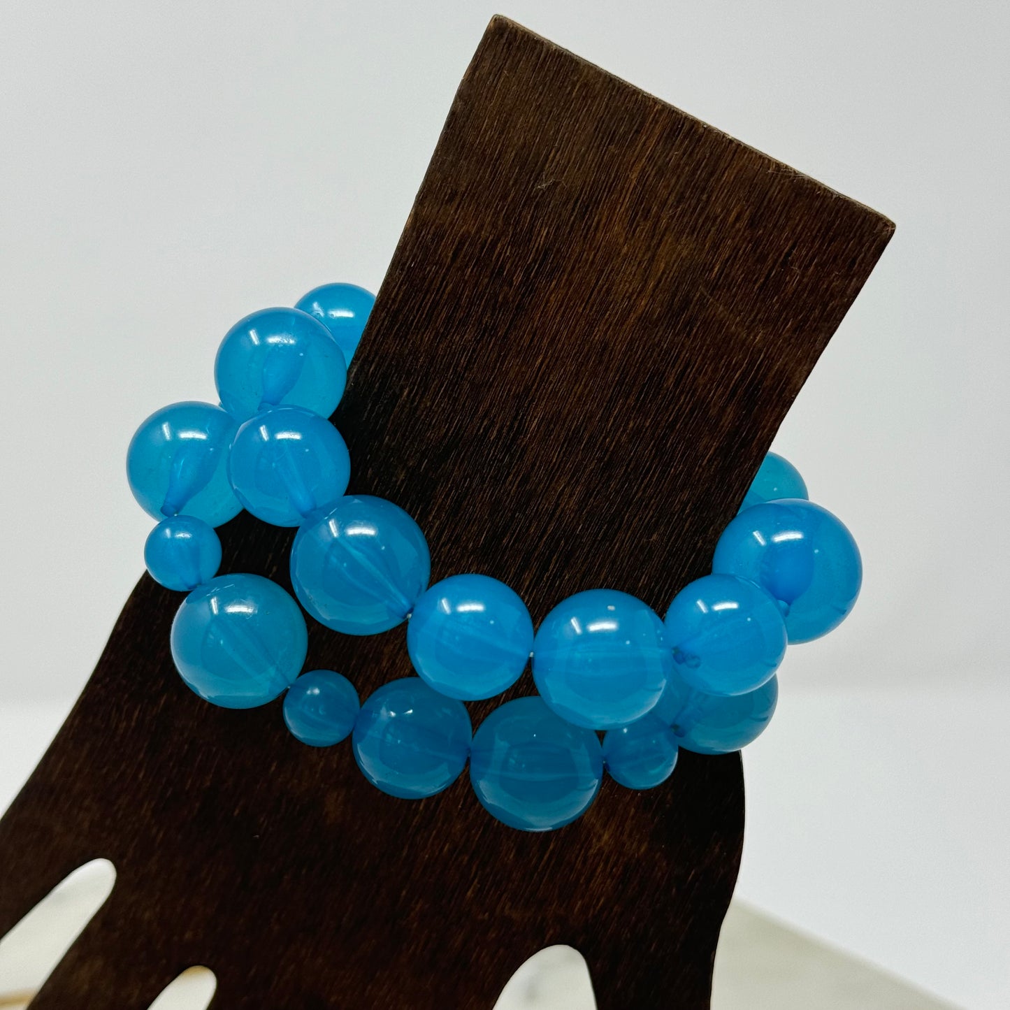 Bracelet Large Bauble Beaded Strands Blue Stretch Bangles 8 in Costume Jewelry