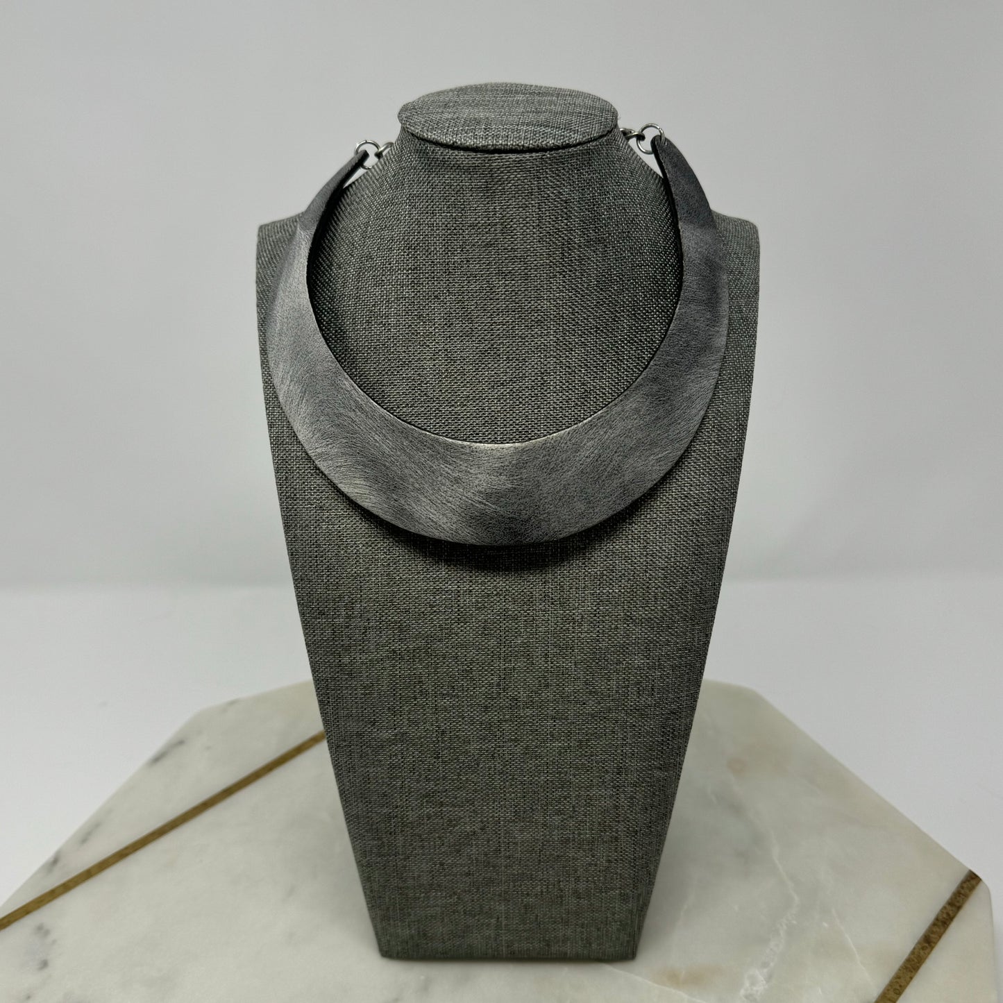 Womens Necklace Boho Collar Statement Suede Round 15” Costume Jewelry