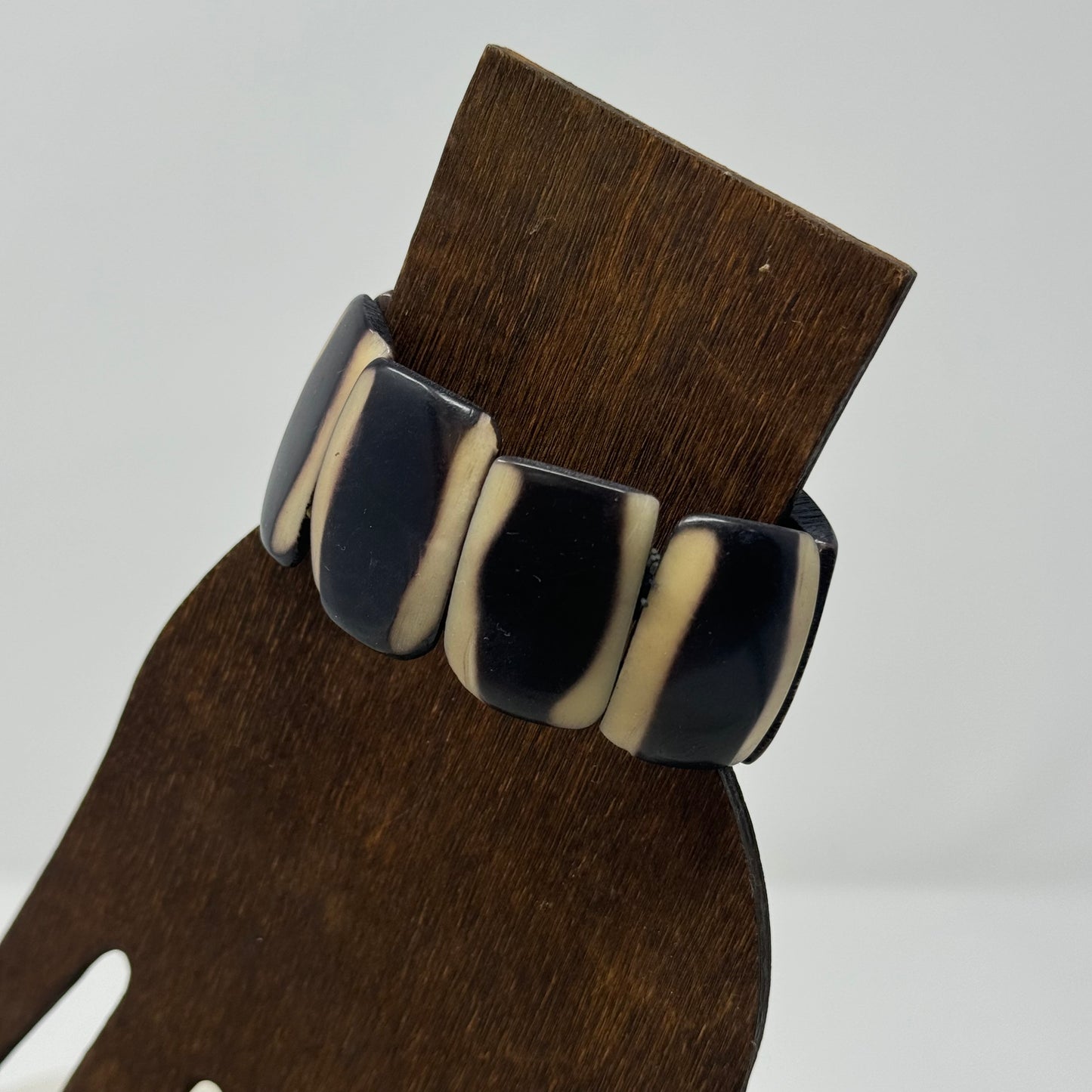 Elegant Chunky Black & Cream Bracelet - Statement Jewelry Trendy Bold Fashion
