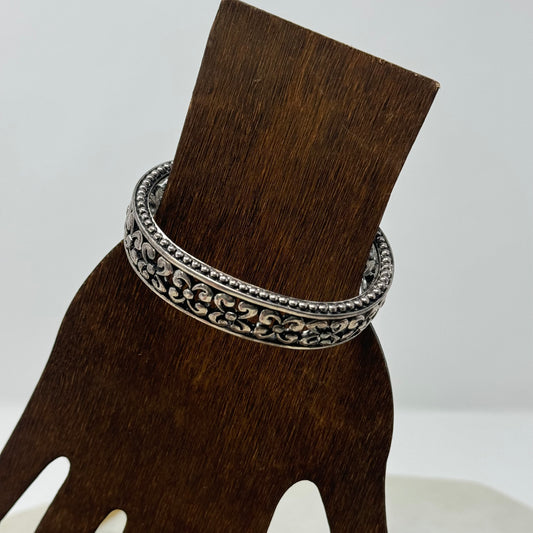 Bracelet Boho Southwest Intricate Floral Metal Bangle 7.75 in Costume Jewelry