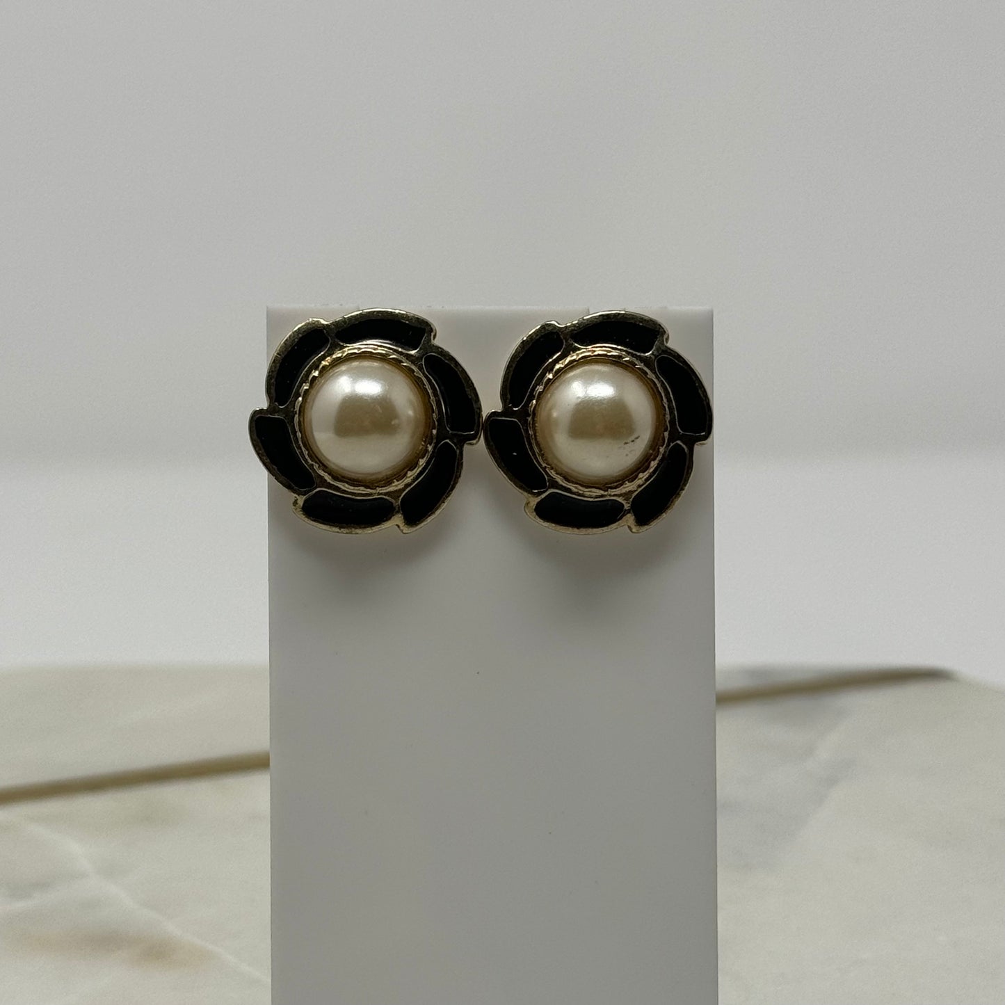 Vintage 1990’s Pearl Black Accent Earrings