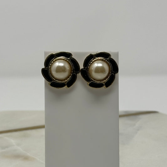 Vintage 1990’s Pearl Black Accent Earrings