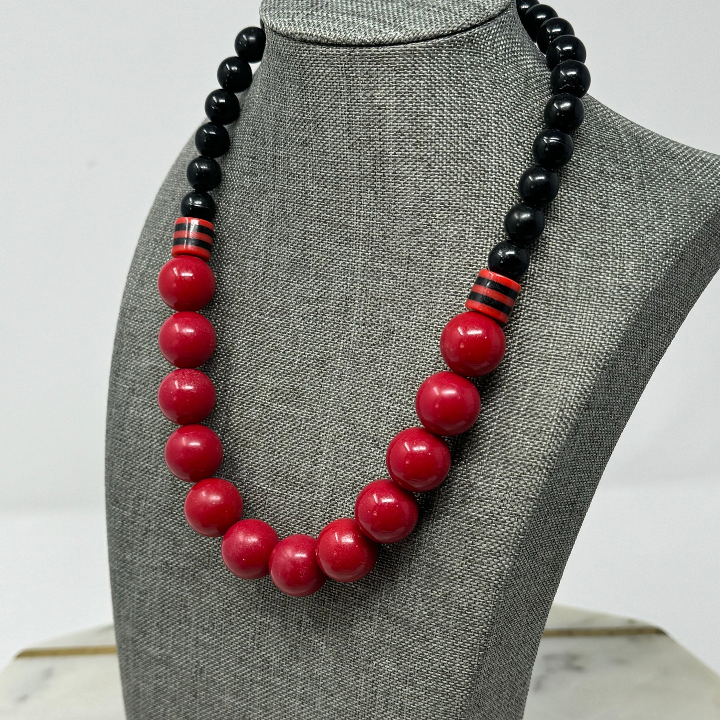 Retro Necklace Statement Bib Beaded Strand Red Black 17 in Costume Jewelry