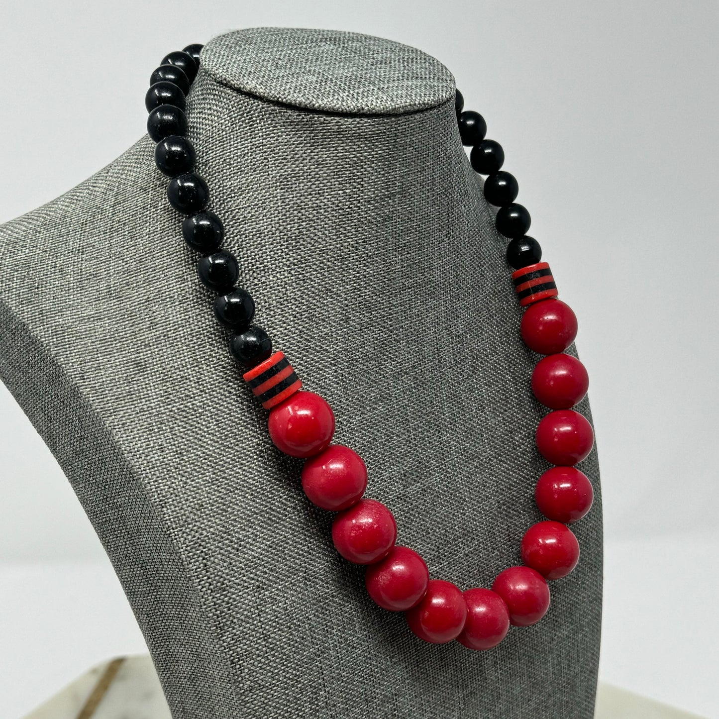 Retro Necklace Statement Bib Beaded Strand Red Black 17 in Costume Jewelry