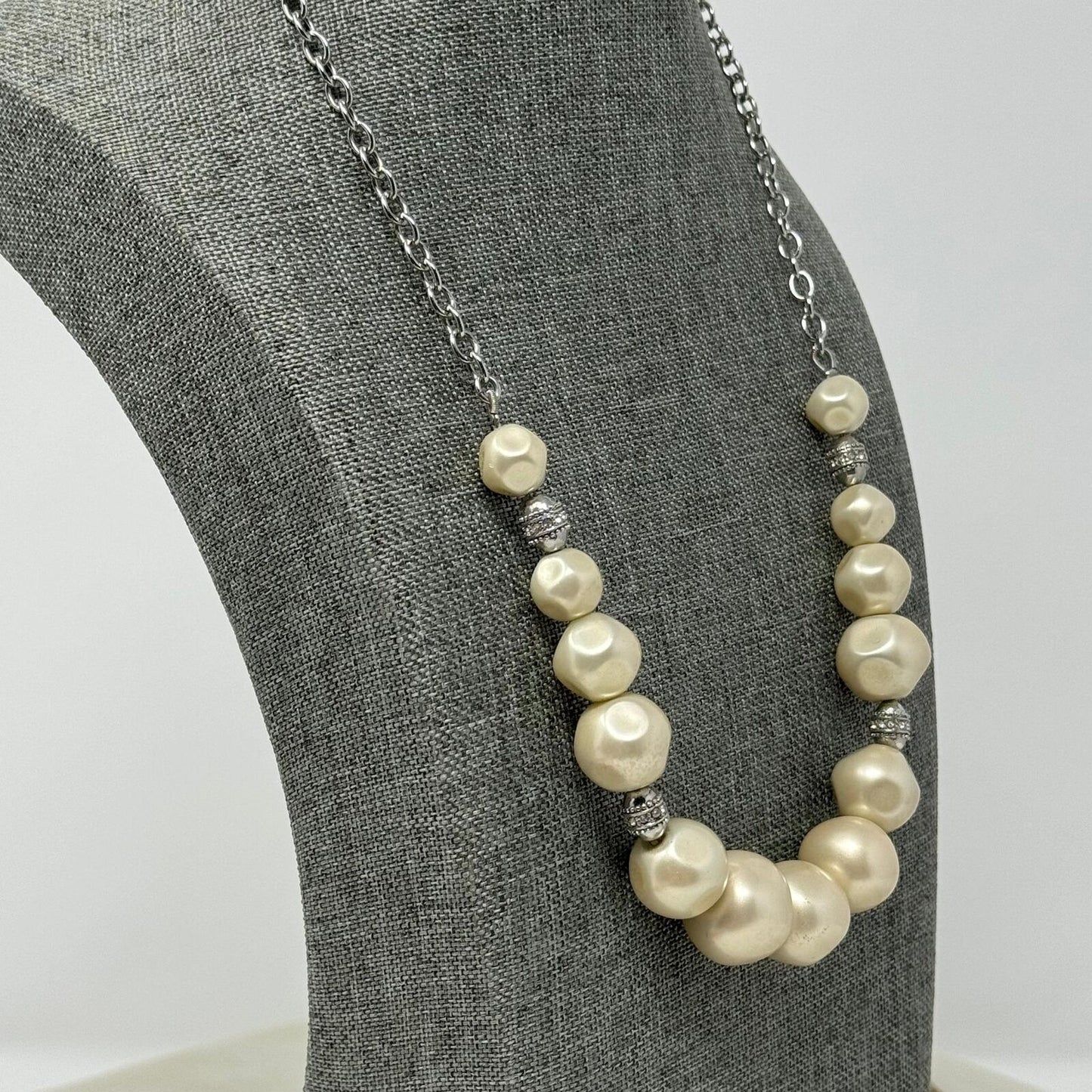 Lia Sophia Necklace Silver Chain Graduated Off White Pearl Rhinestone Accent 18”