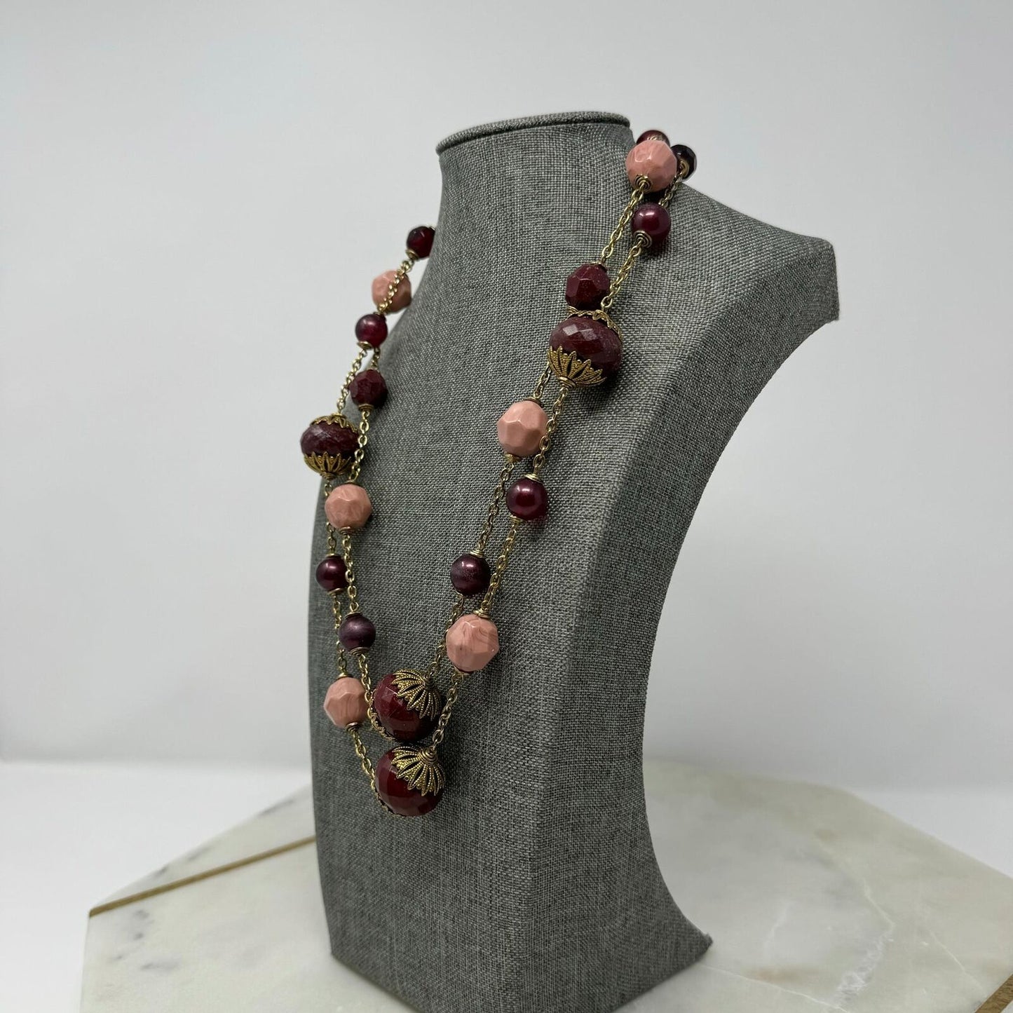 Red Beaded Gold Station Necklace Faceted & Pearl Beads Pink Accent Elegant Chic 22”