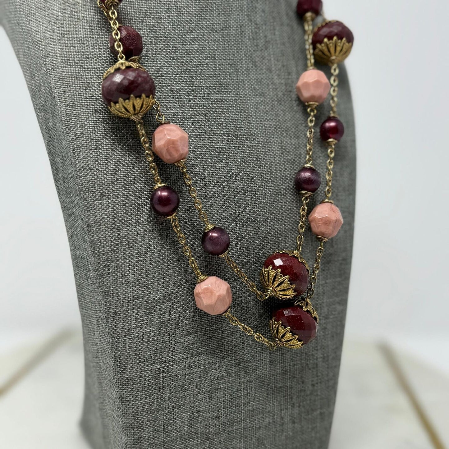Red Beaded Gold Station Necklace Faceted & Pearl Beads Pink Accent Elegant Chic 22”