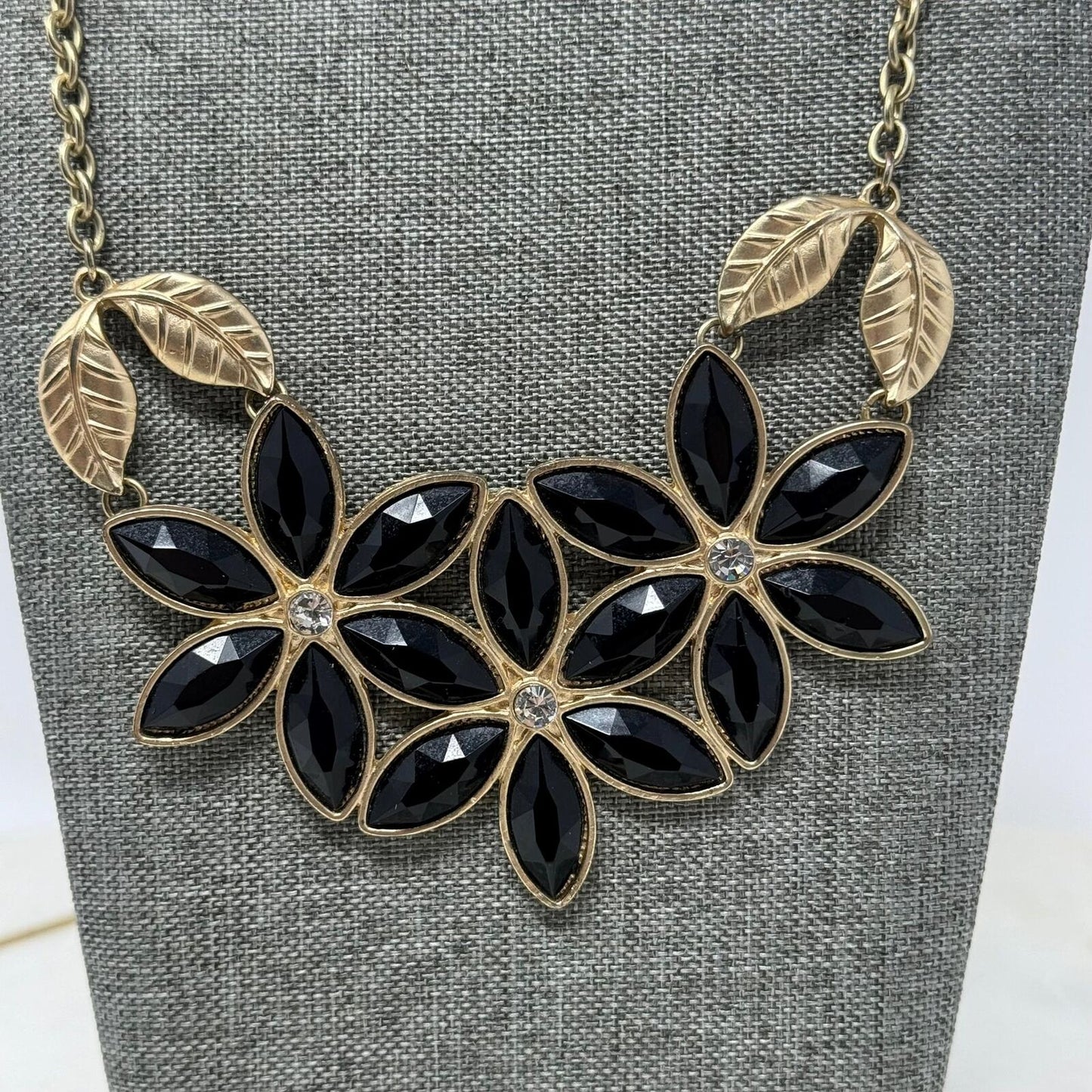 Black Floral Statement Necklace Gold Chain Leaf Faceted Accent Petal Elegant 16”