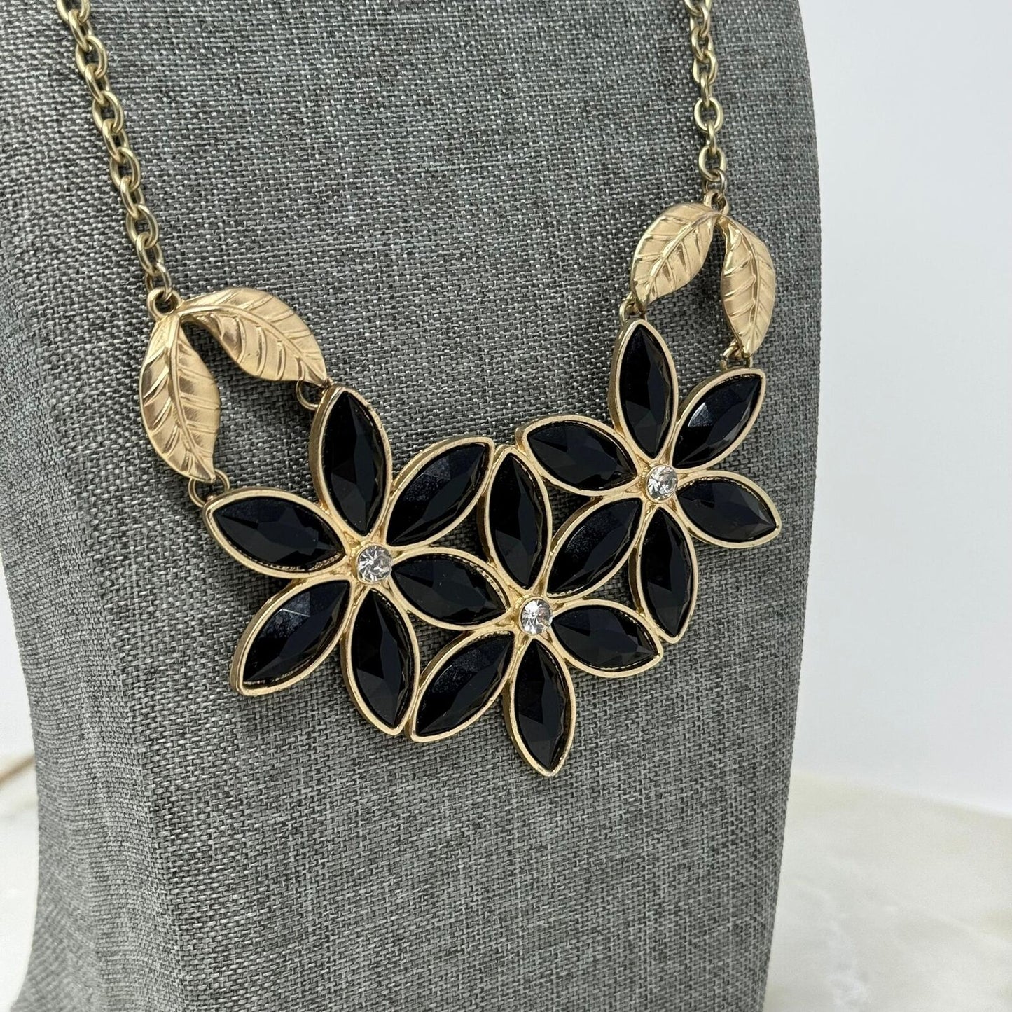 Black Floral Statement Necklace Gold Chain Leaf Faceted Accent Petal Elegant 16”