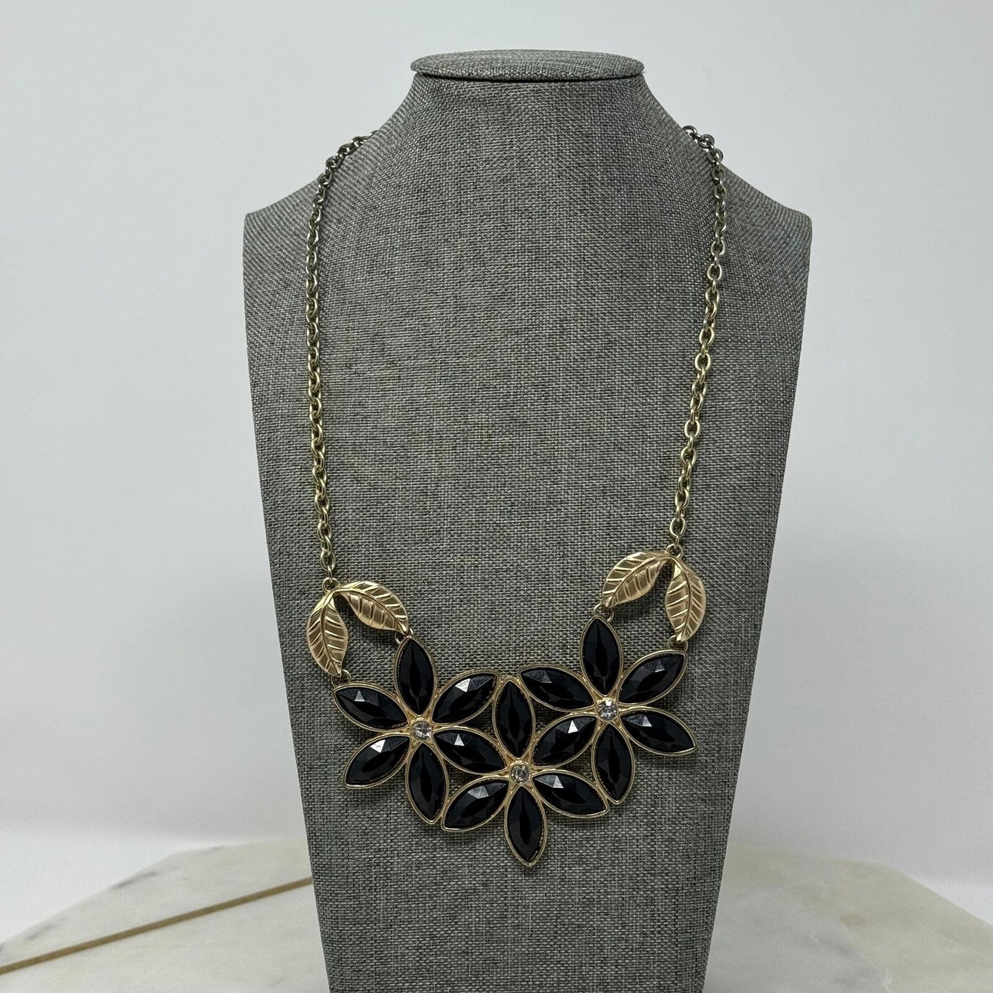 Black Floral Statement Necklace Gold Chain Leaf Faceted Accent Petal Elegant 16”