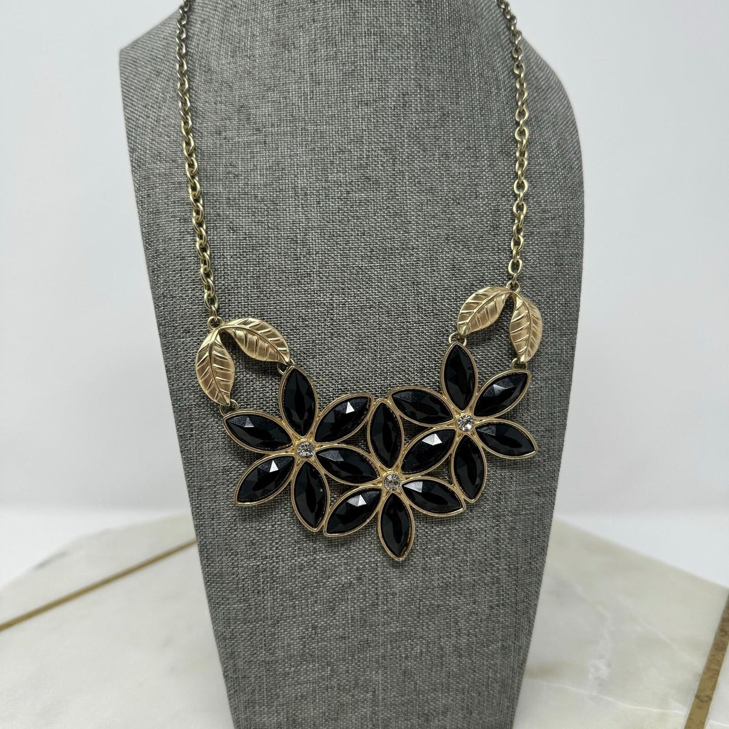 Black Floral Statement Necklace Gold Chain Leaf Faceted Accent Petal Elegant 16”